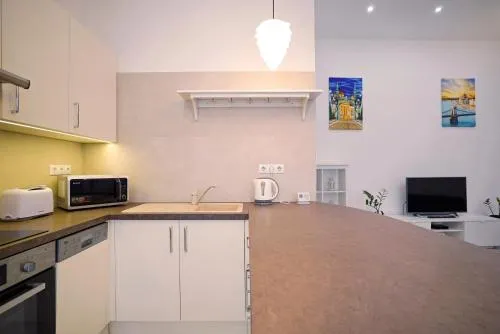 Rumbach Apartment
