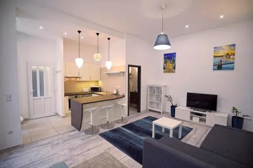 Rumbach Apartment