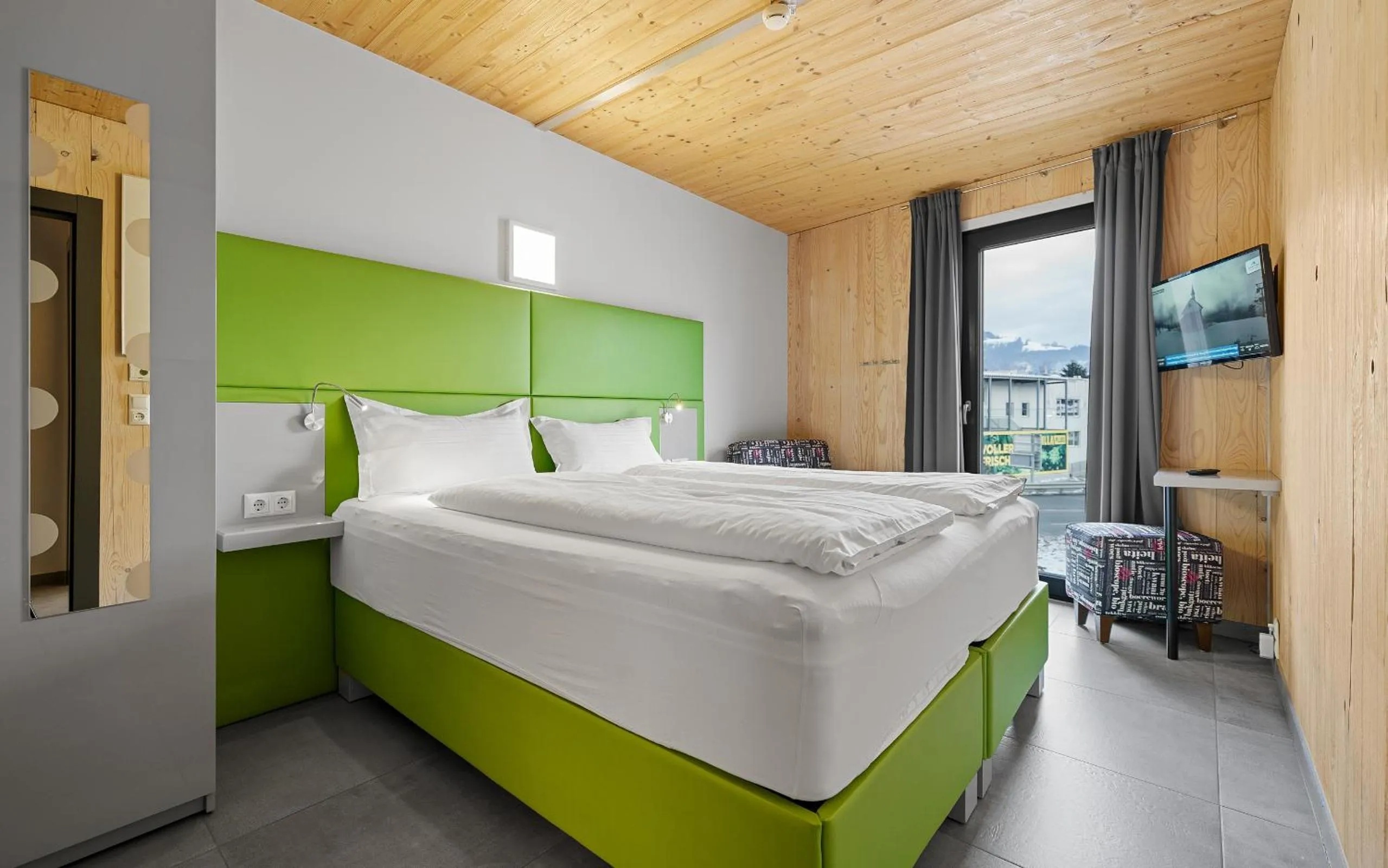 Bedroom, Bed in Aparthotel Zell am See (Contactless Check-In)