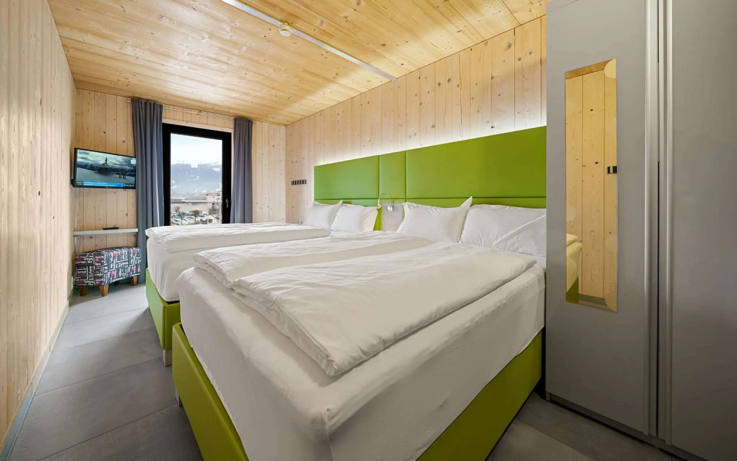 Bedroom, Bed in Aparthotel Zell am See (Contactless Check-In)