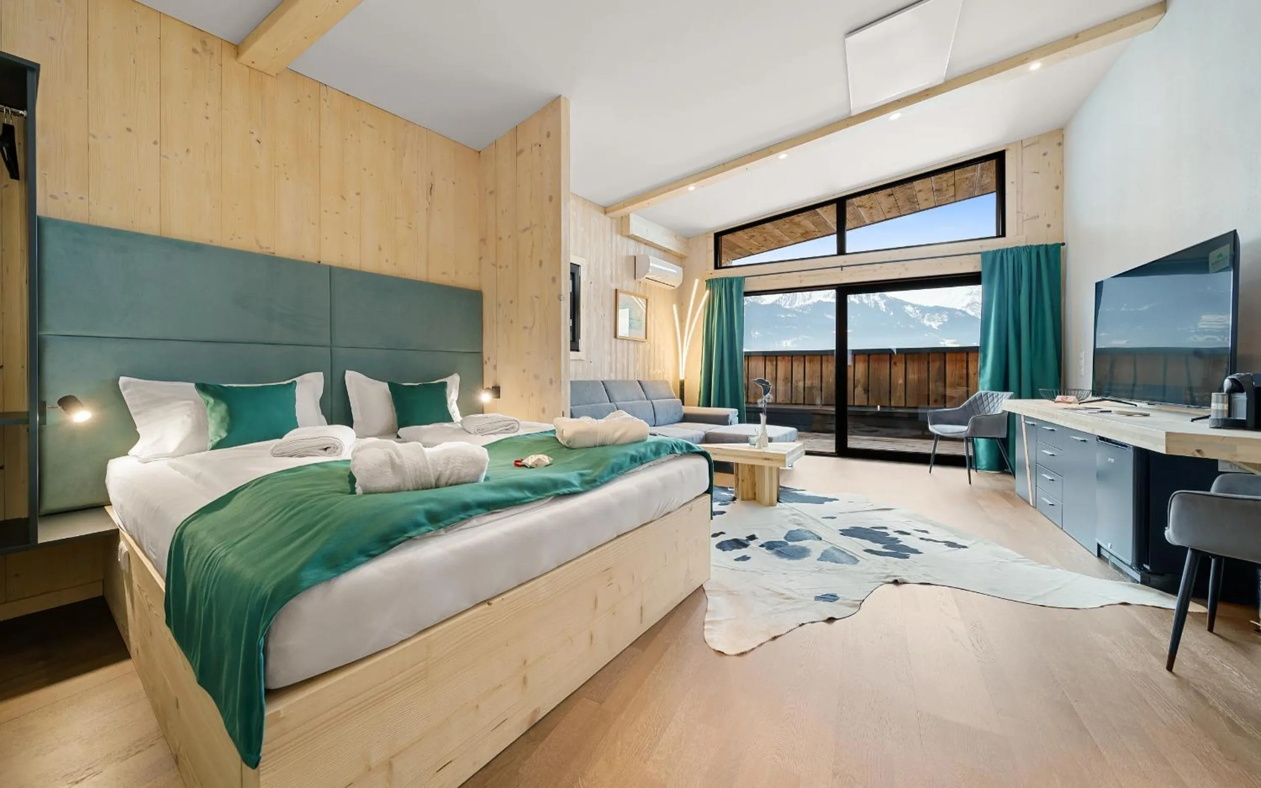 Mountain view, Bed in Aparthotel Zell am See (Contactless Check-In)