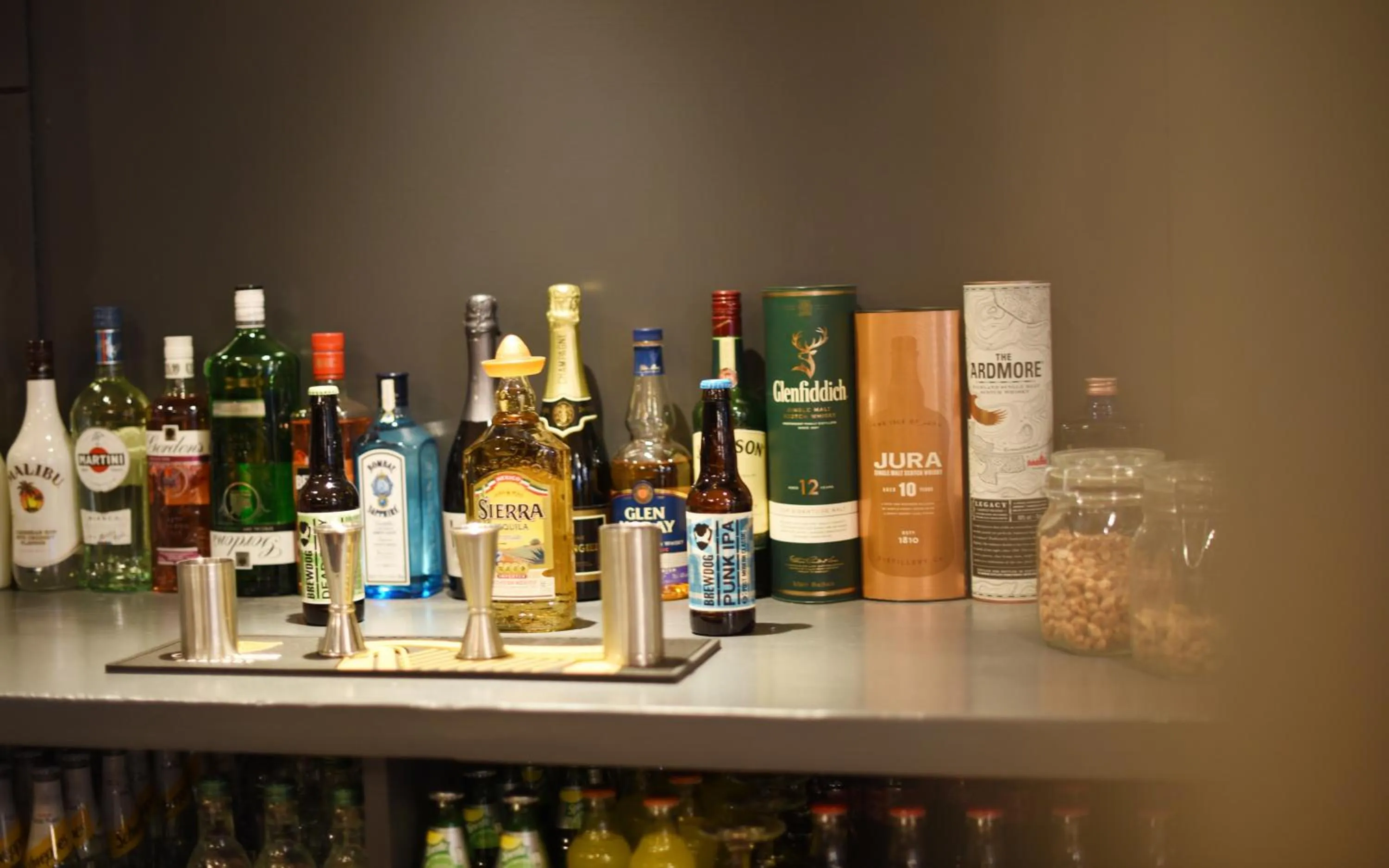 Lounge or bar in The Pack And Carriage London