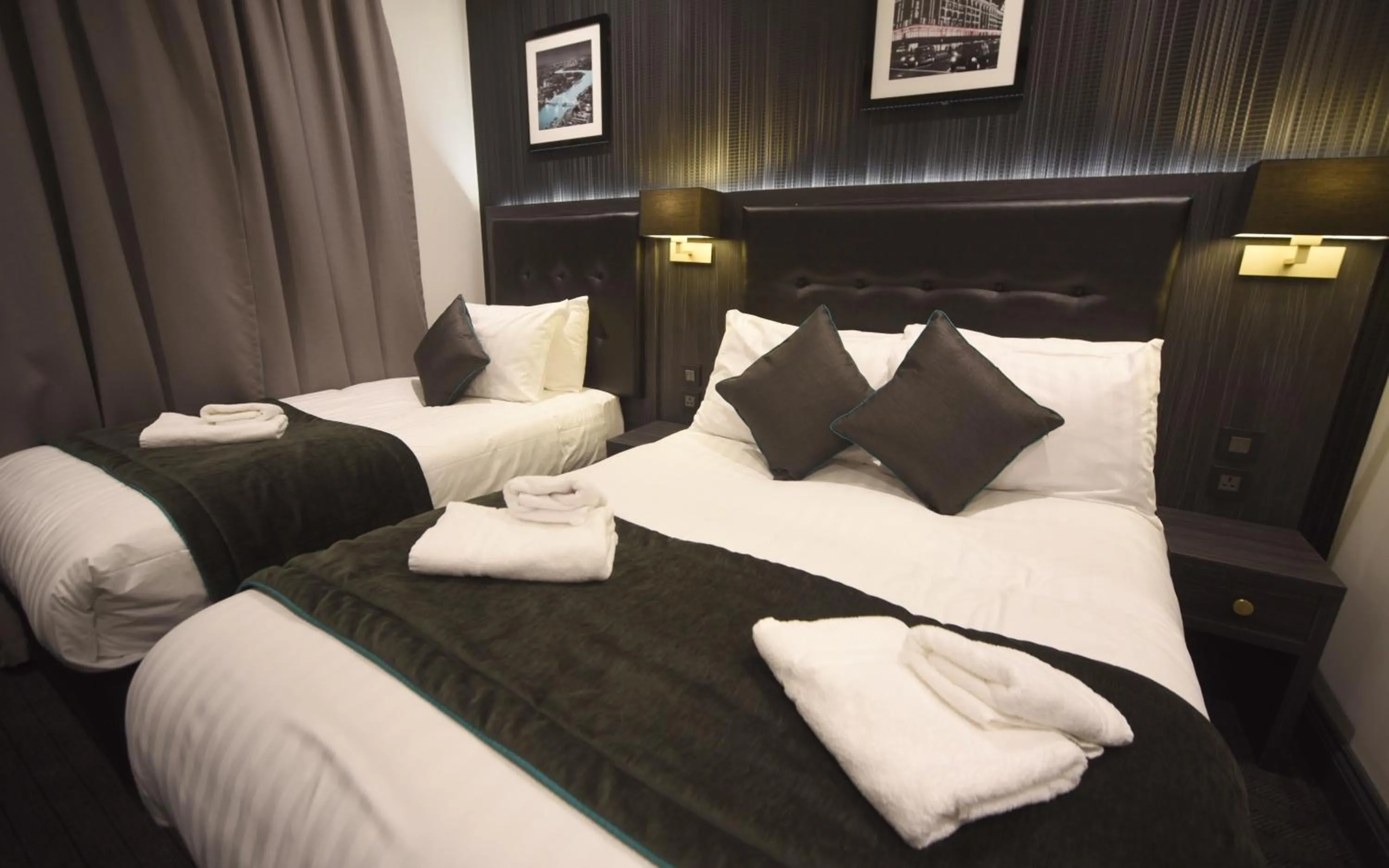 Photo of the whole room, Bed in The Pack And Carriage London