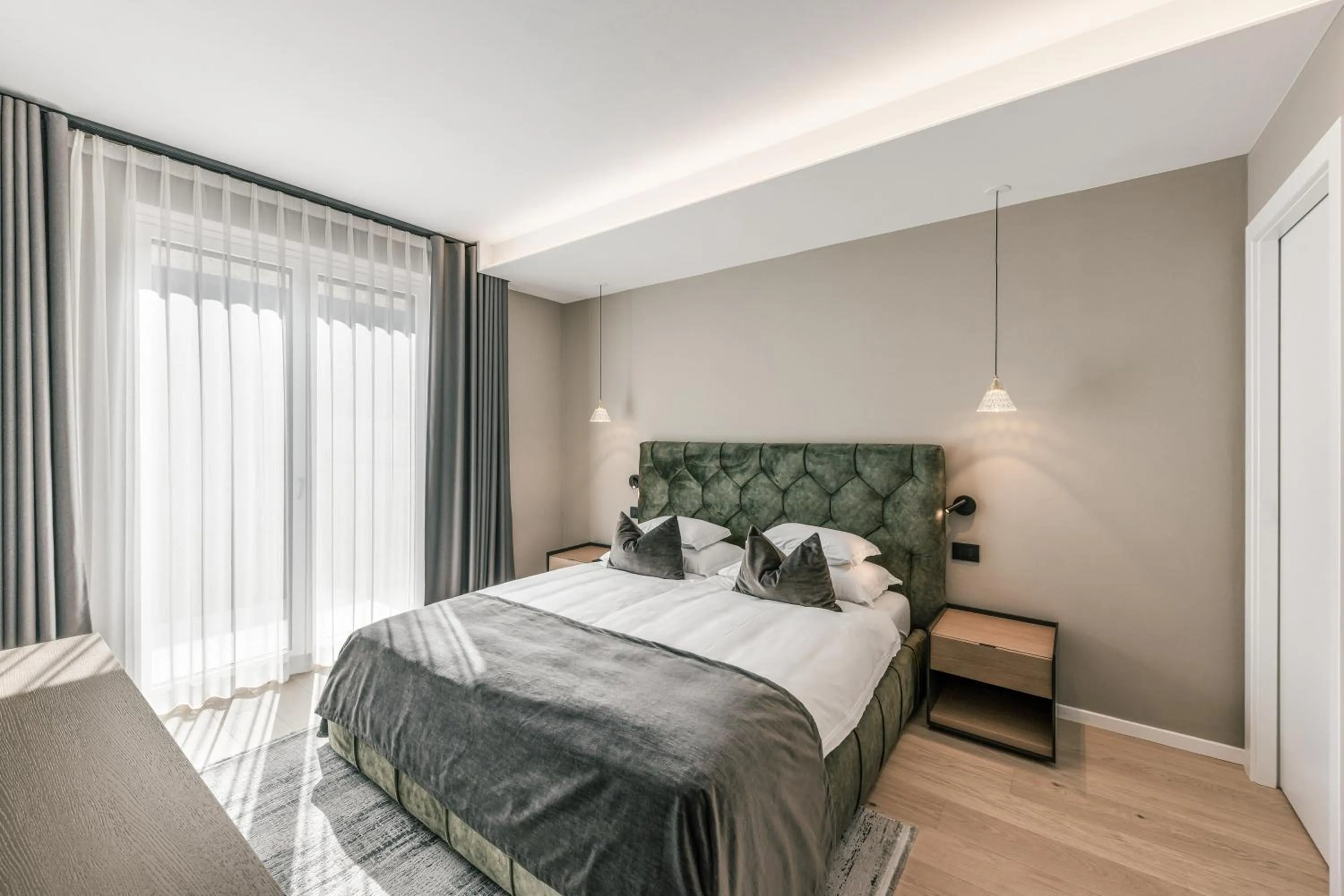 Photo of the whole room, Bed in Quellenhof Luxury Resort Lazise