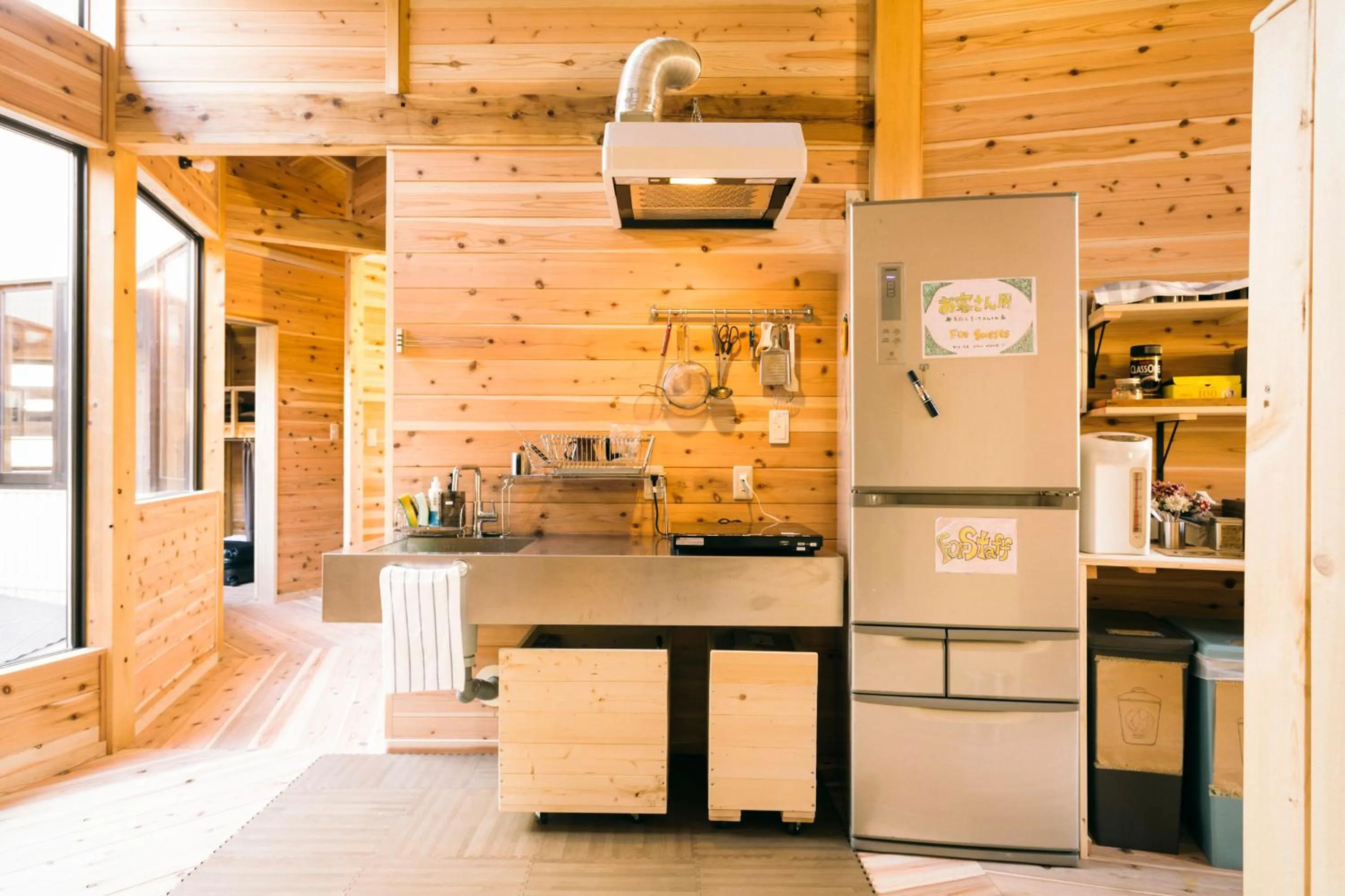 Communal kitchen in Ise Guest House Kazami