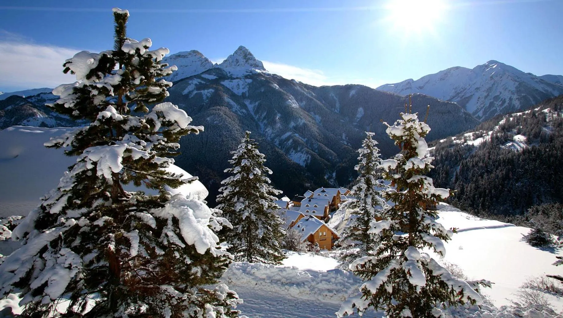 Skiing in SOWELL RESIDENCES Pra Loup