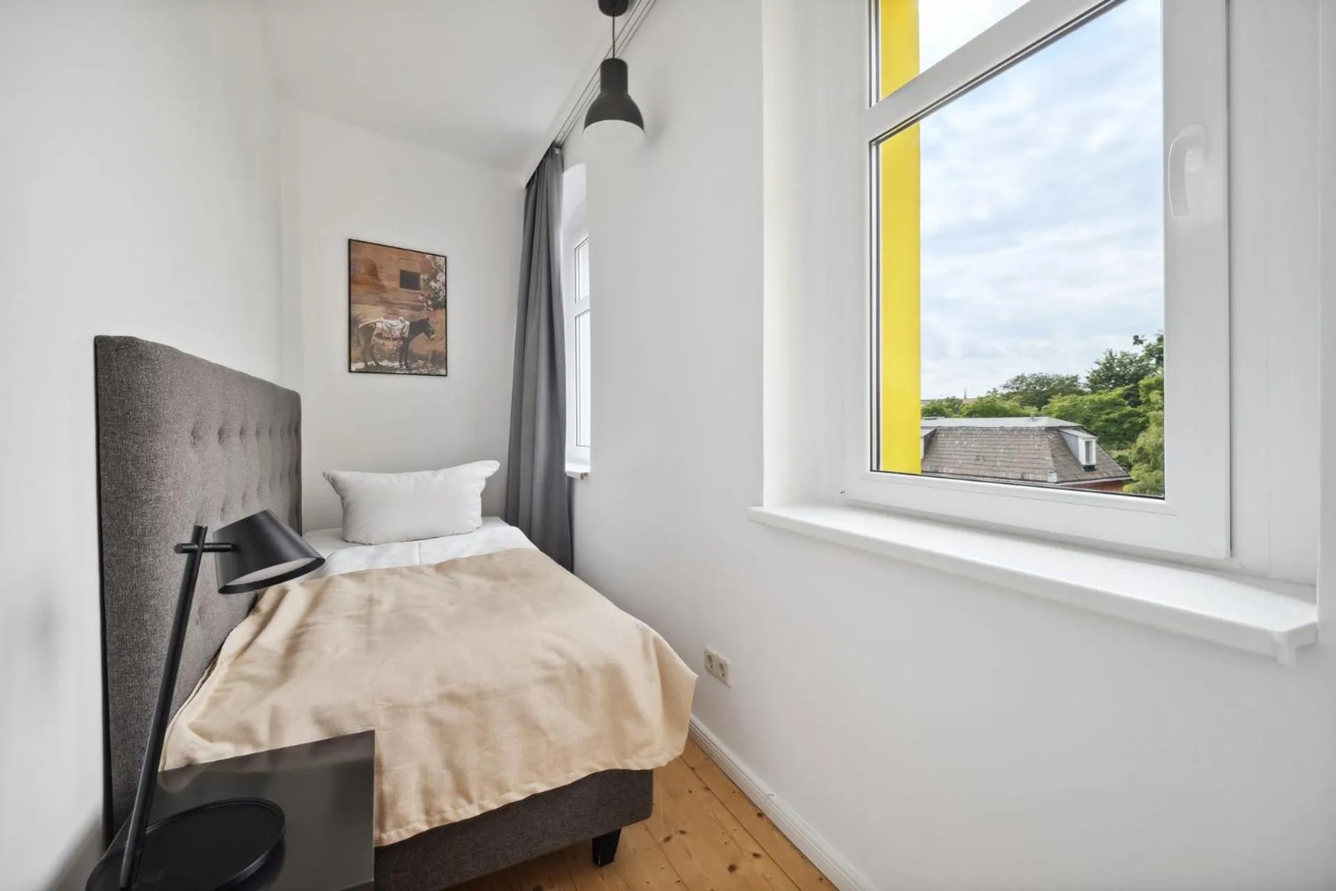 Bed in Limehome Dresden Tannenstraße