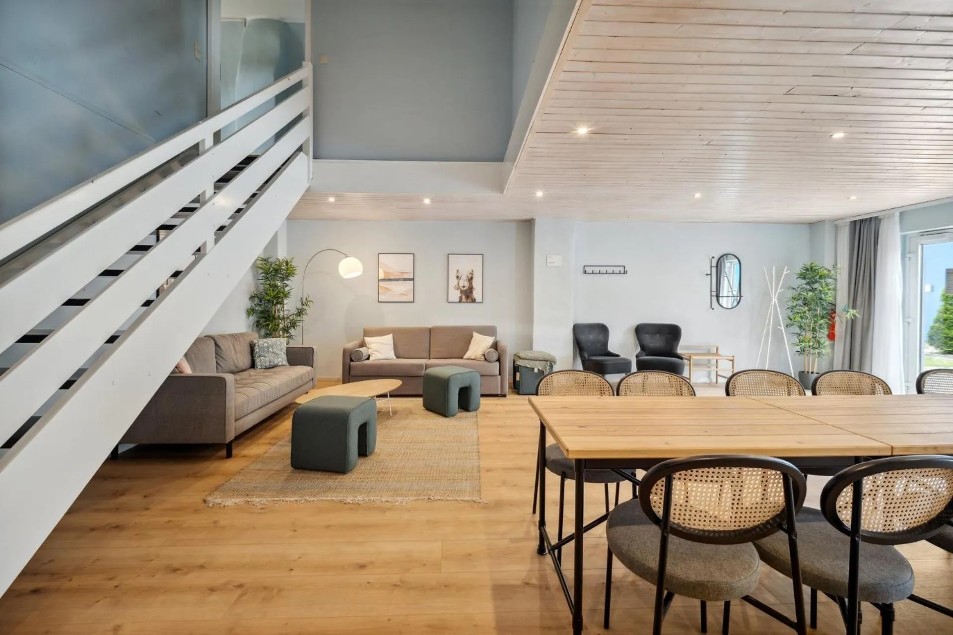 Living room in Limehome Dresden Tannenstraße