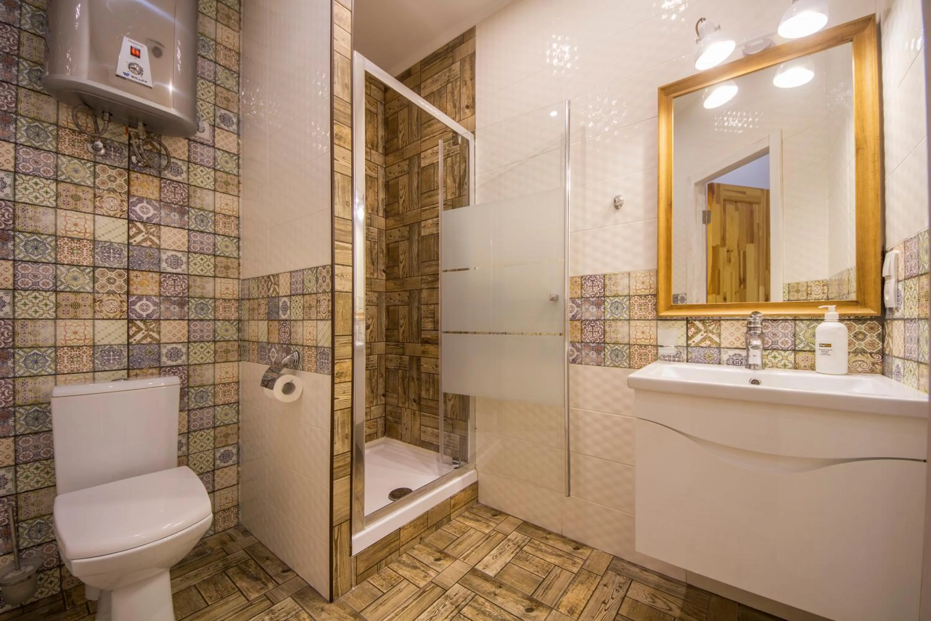 Shower in Idea Design Apart-Hotel