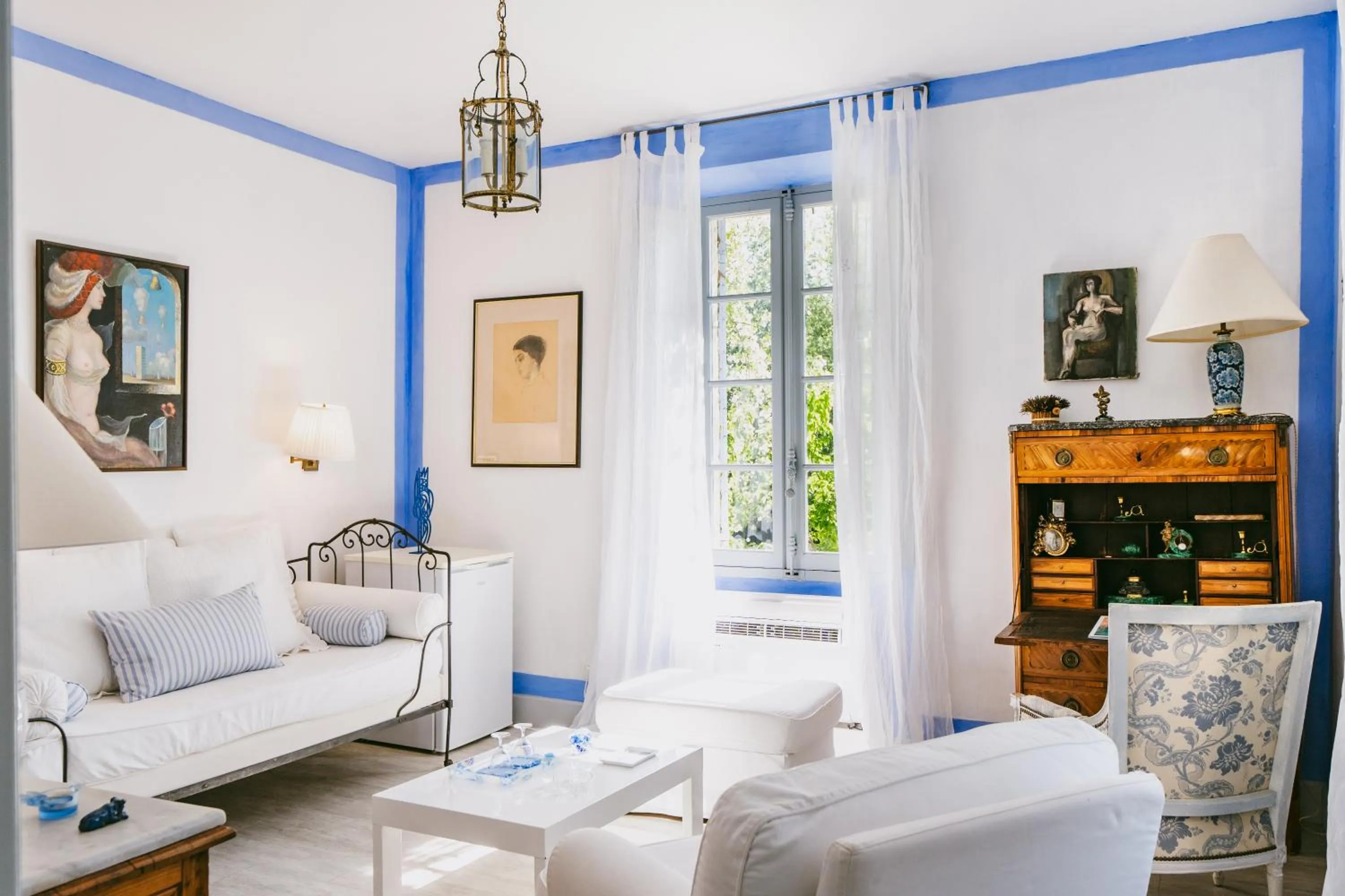 Seating area in Bastide Rose