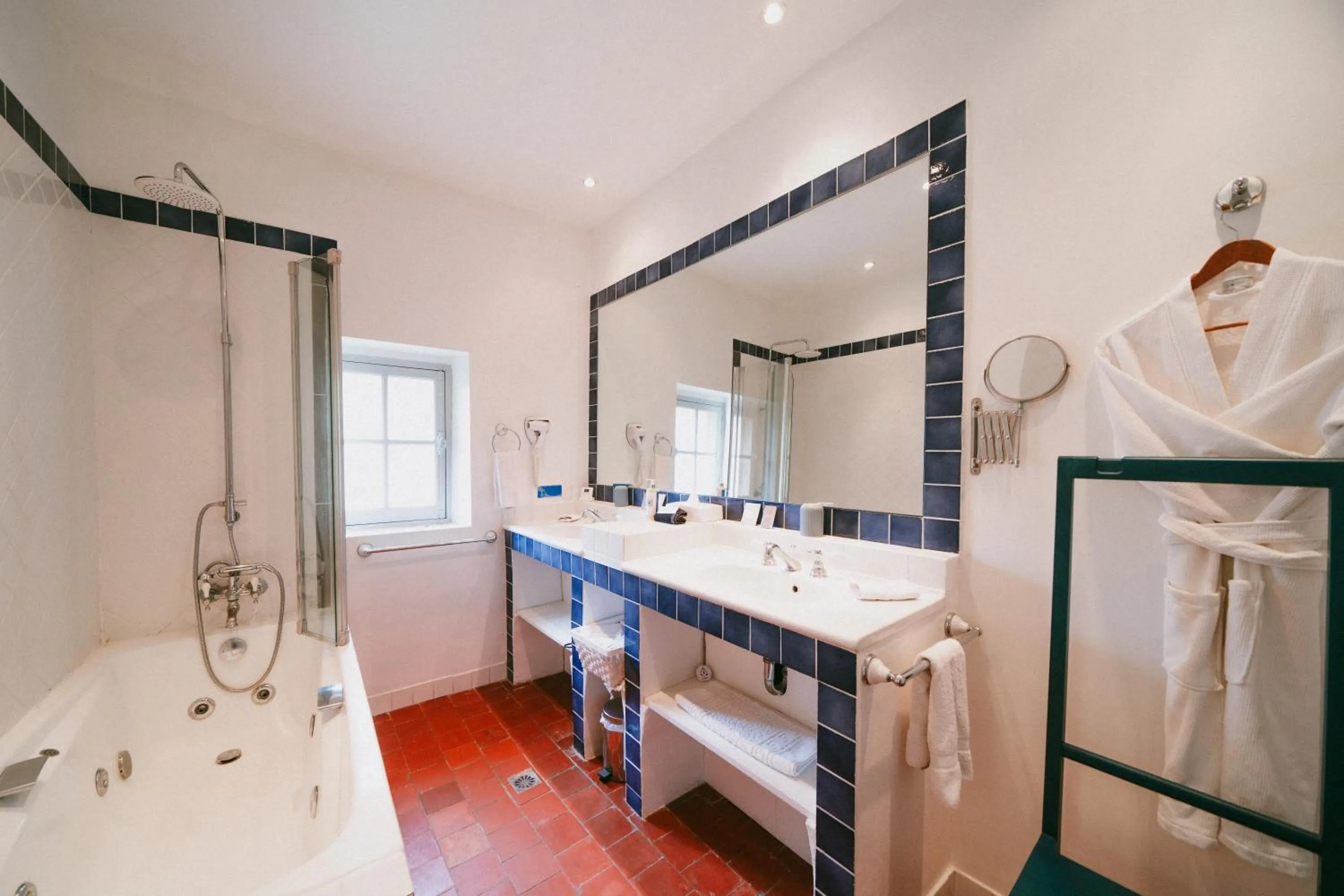 Hot Tub in Bastide Rose