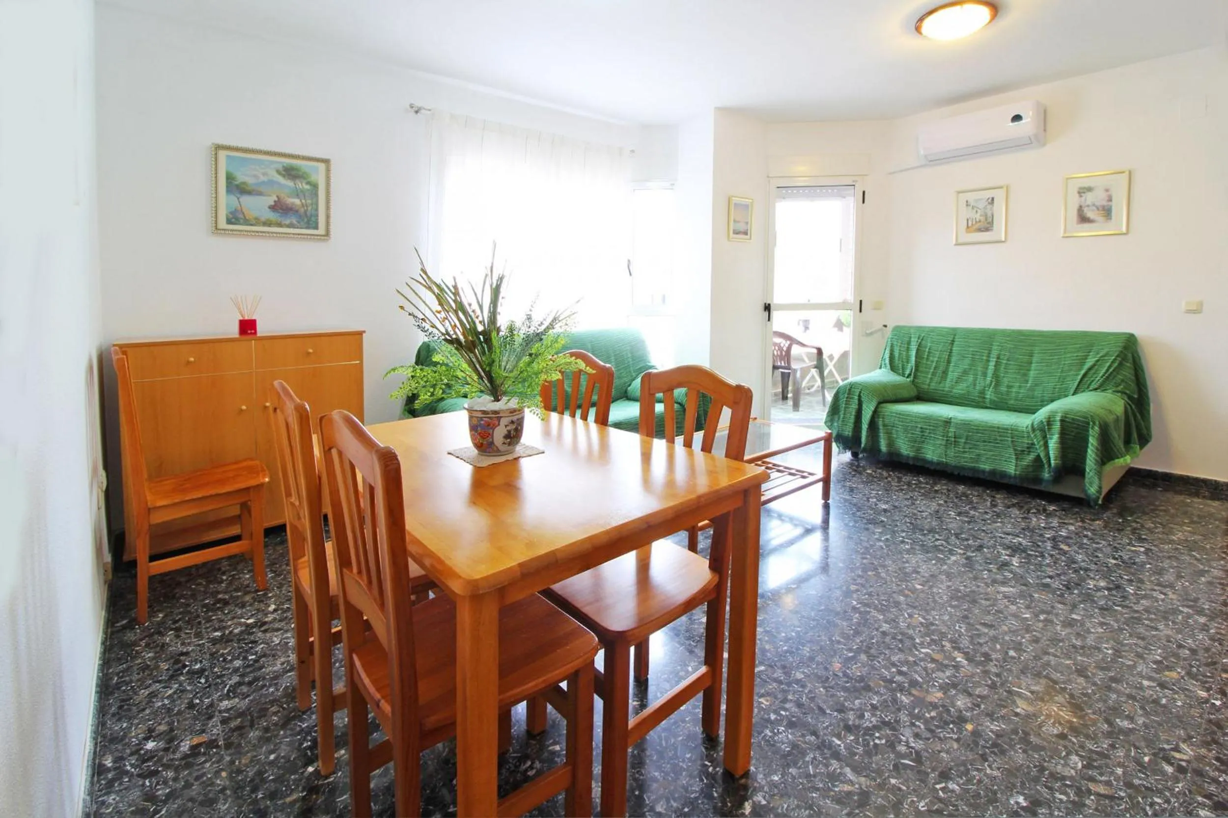 Global Vacacional, Amplio apartamento muy cerca de la playa