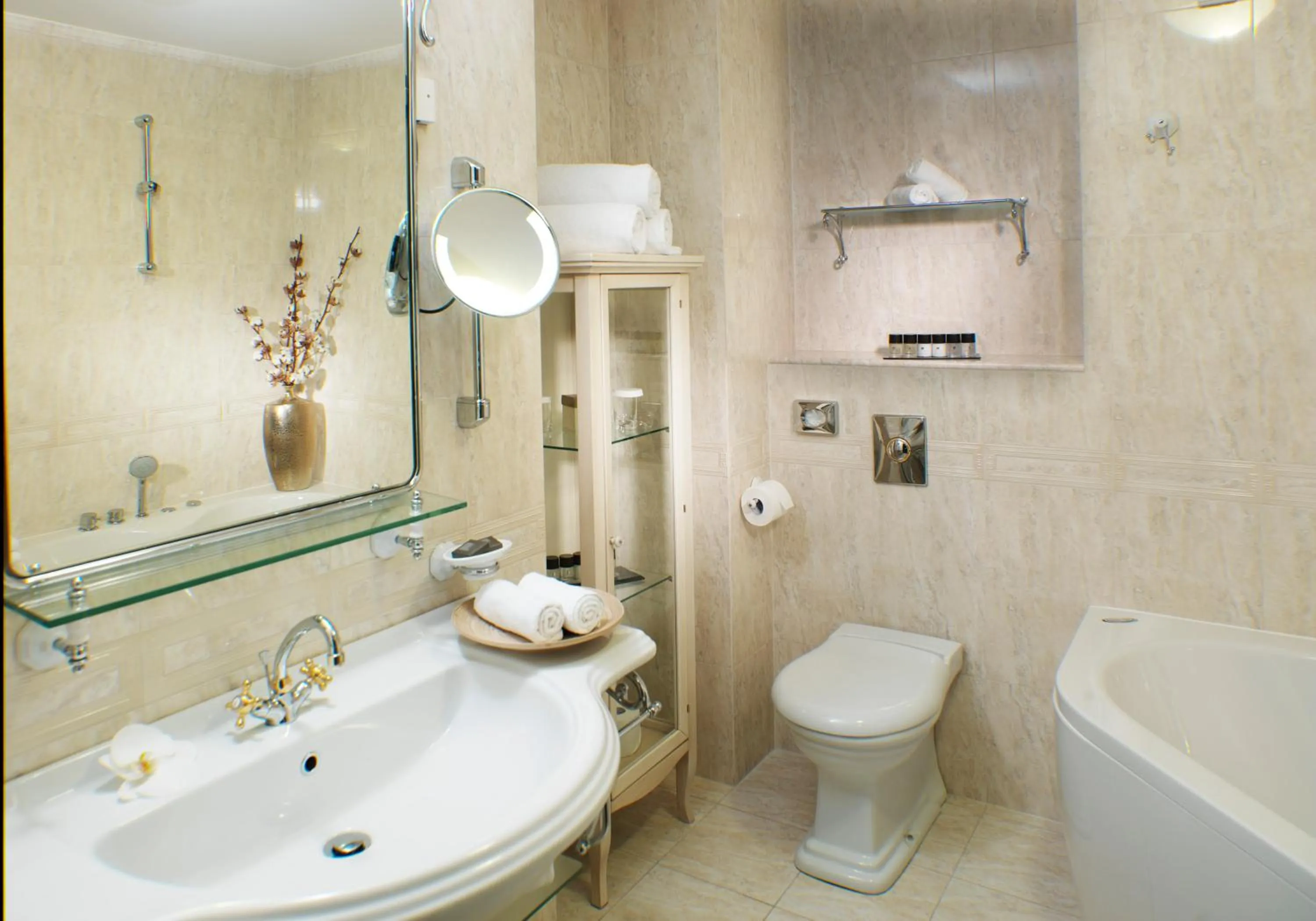 Bathroom in Grand Hotel Toplice - Small Luxury Hotels of the World