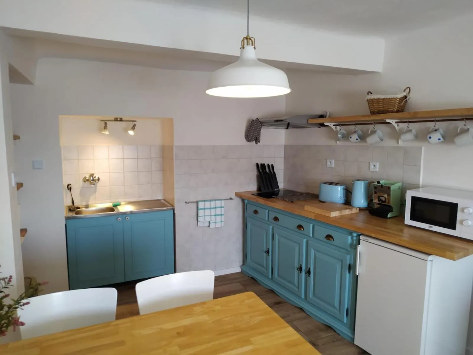 kitchen in Motel Vega