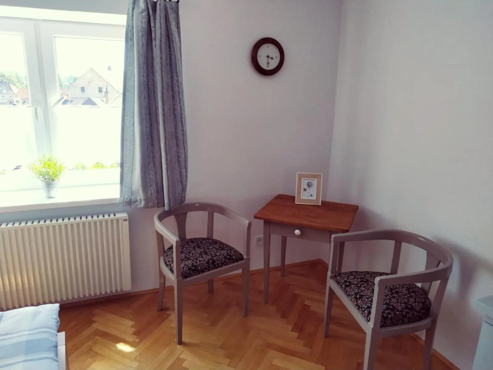 Bedroom in Motel Vega