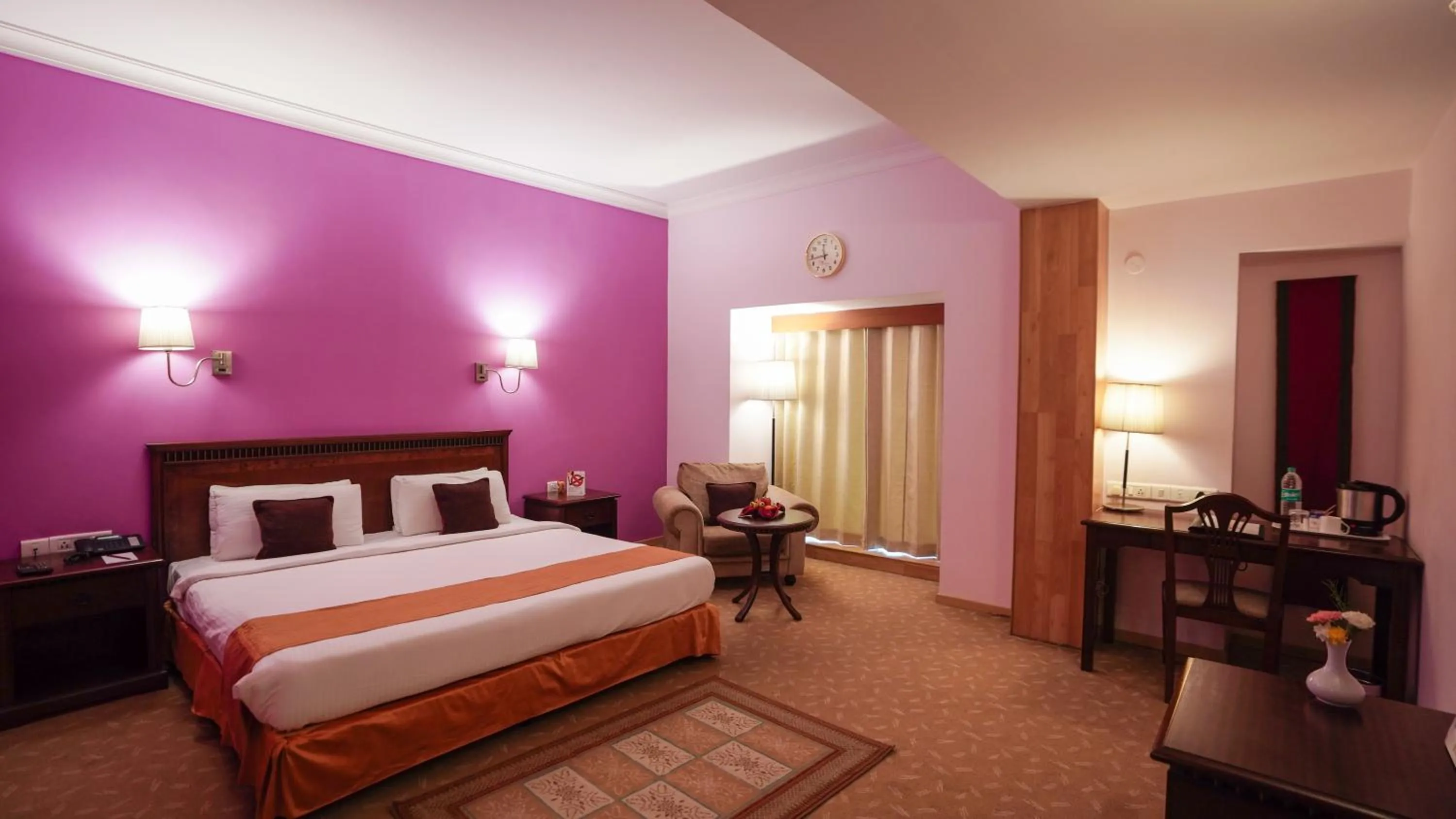 Bedroom, Bed in MGM Mark Whitefield