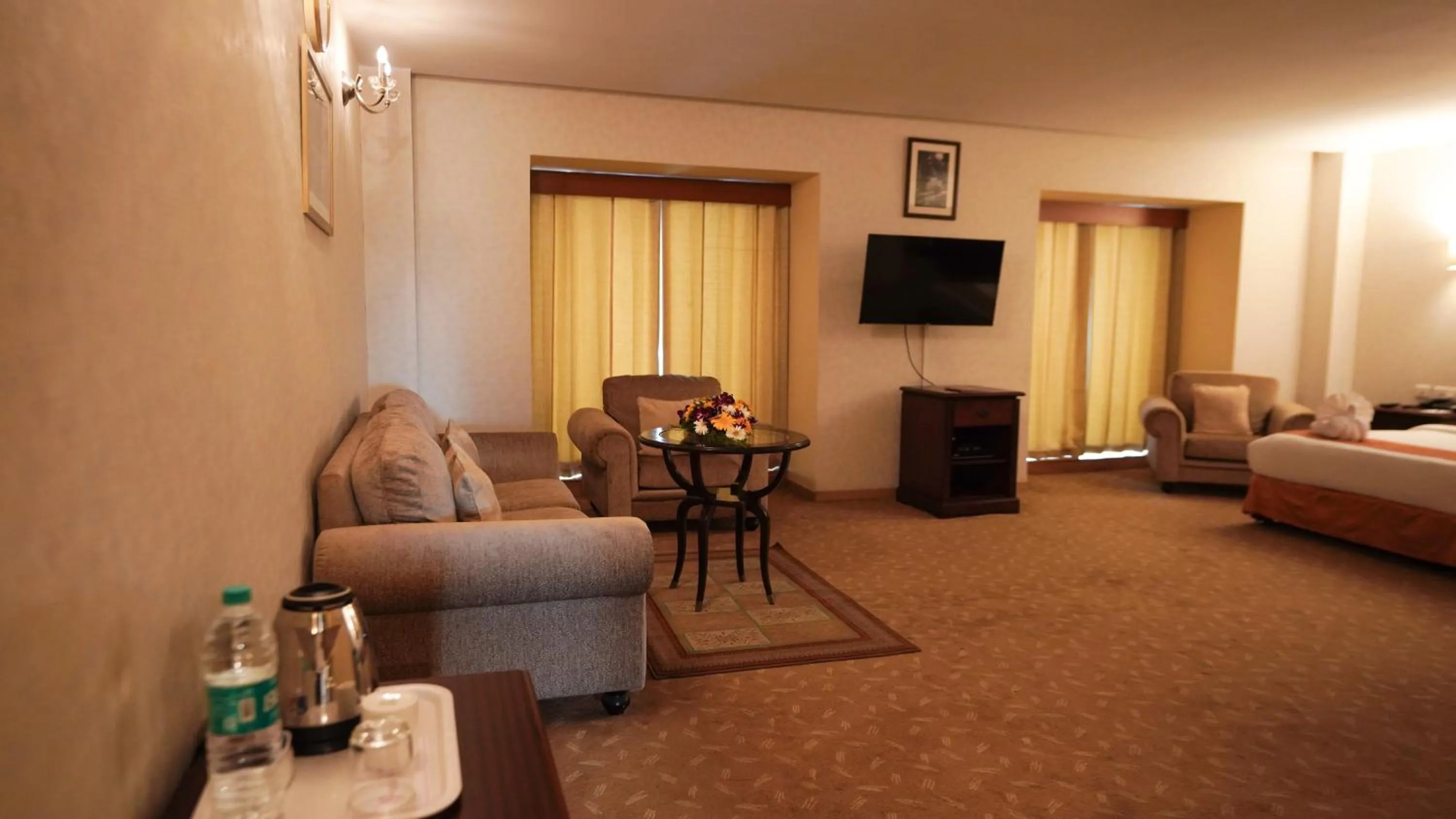 Bedroom, Bed in MGM Mark Whitefield