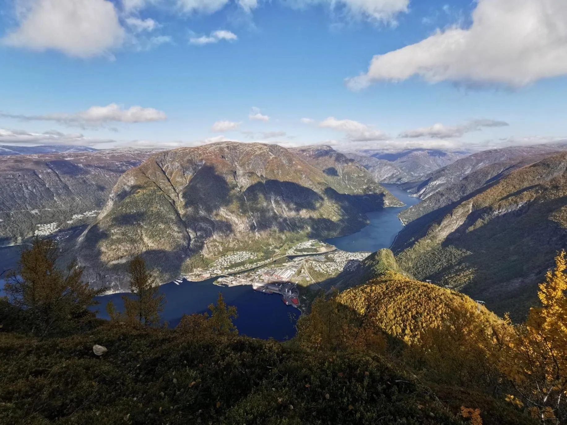Hiking in Klingenberg Hotel - Årdal