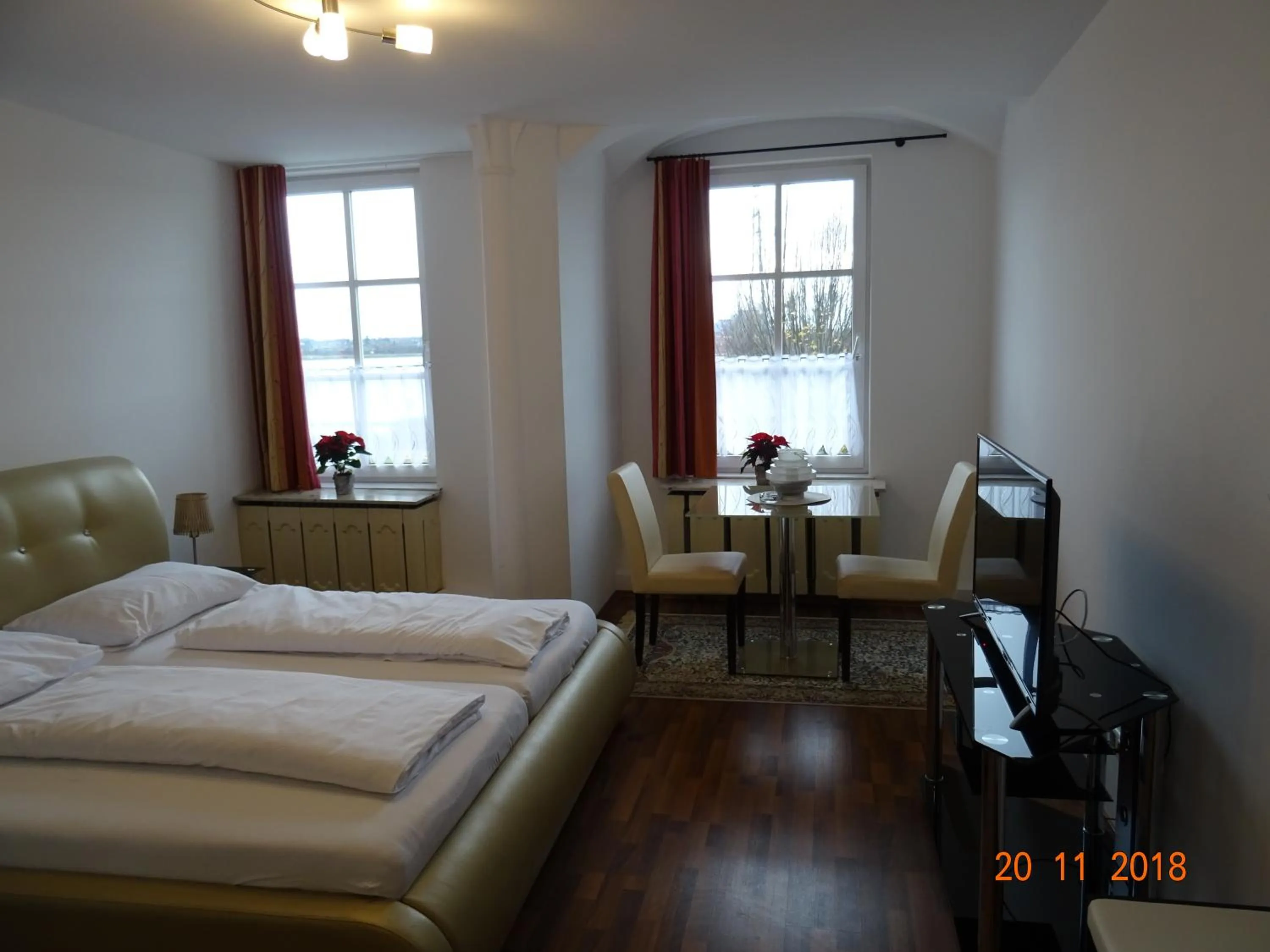 Bed in Hotel-Restaurant zum Donaueck Mauthausen