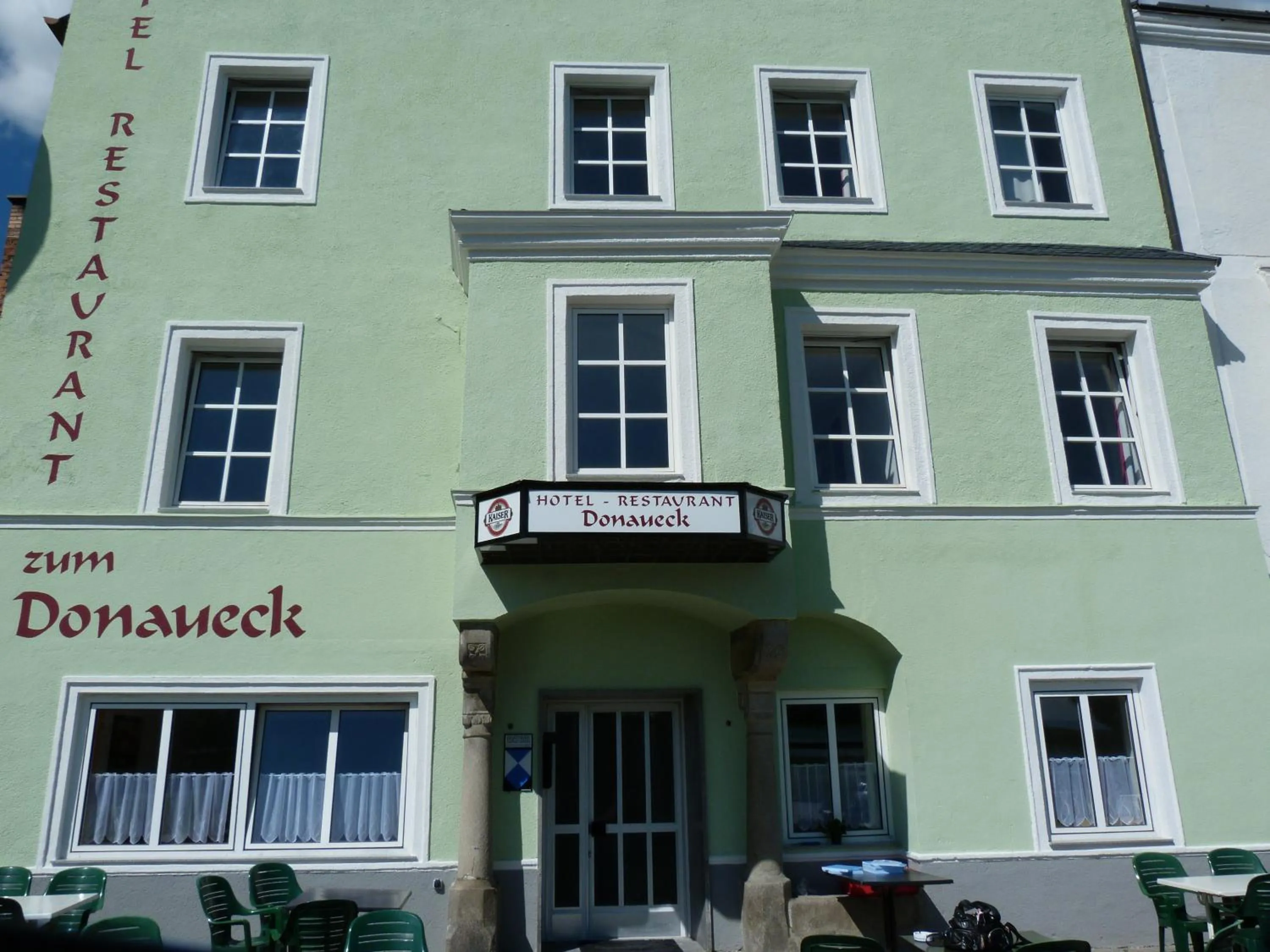Facade/entrance in Hotel-Restaurant zum Donaueck Mauthausen