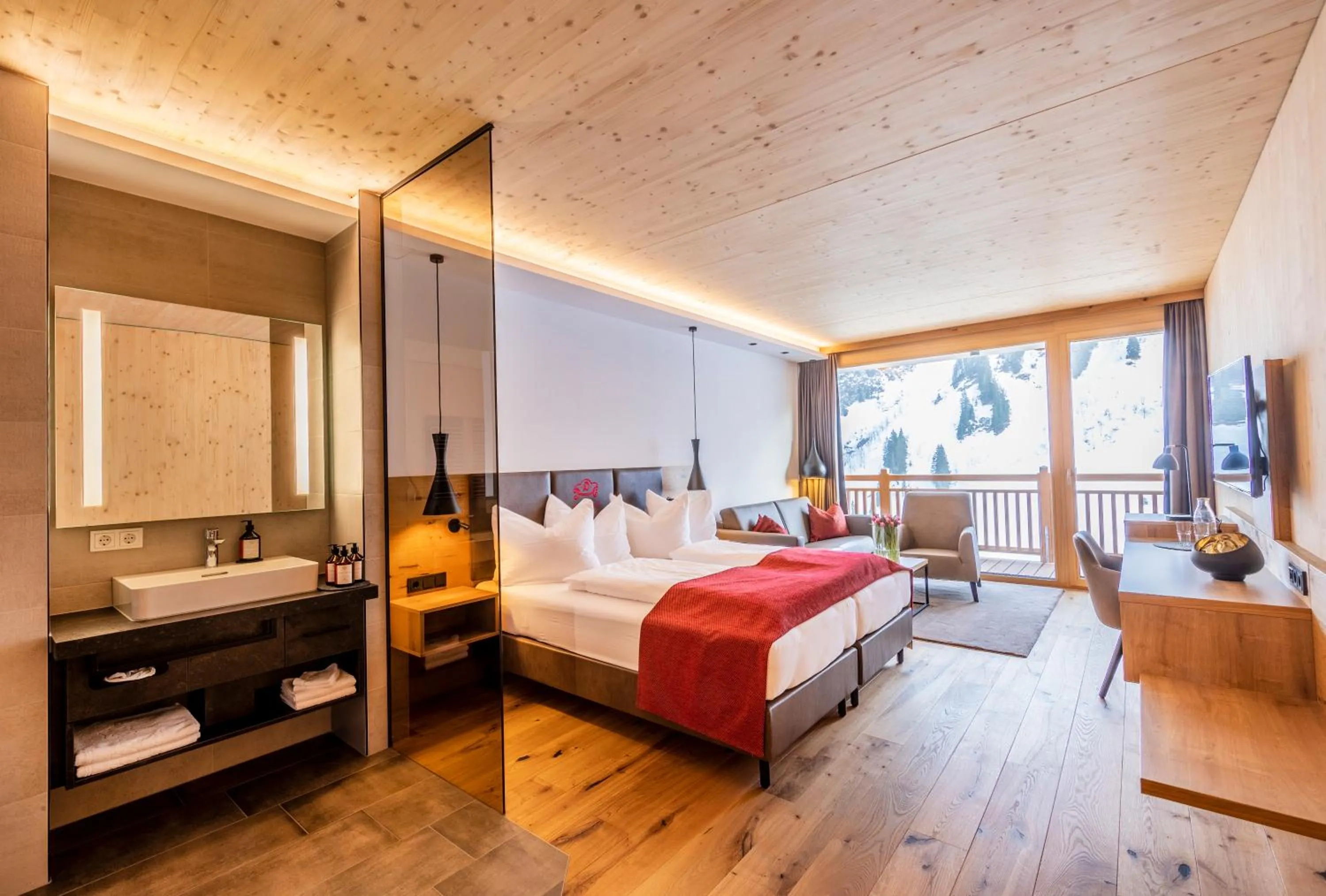 Photo of the whole room, Bed in Damülser Hof - Wellness & Spa Superior