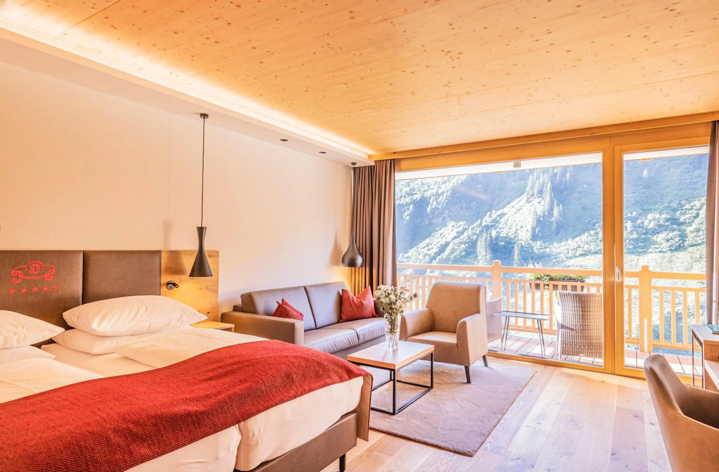 Photo of the whole room, Bed in Damülser Hof - Wellness & Spa Superior