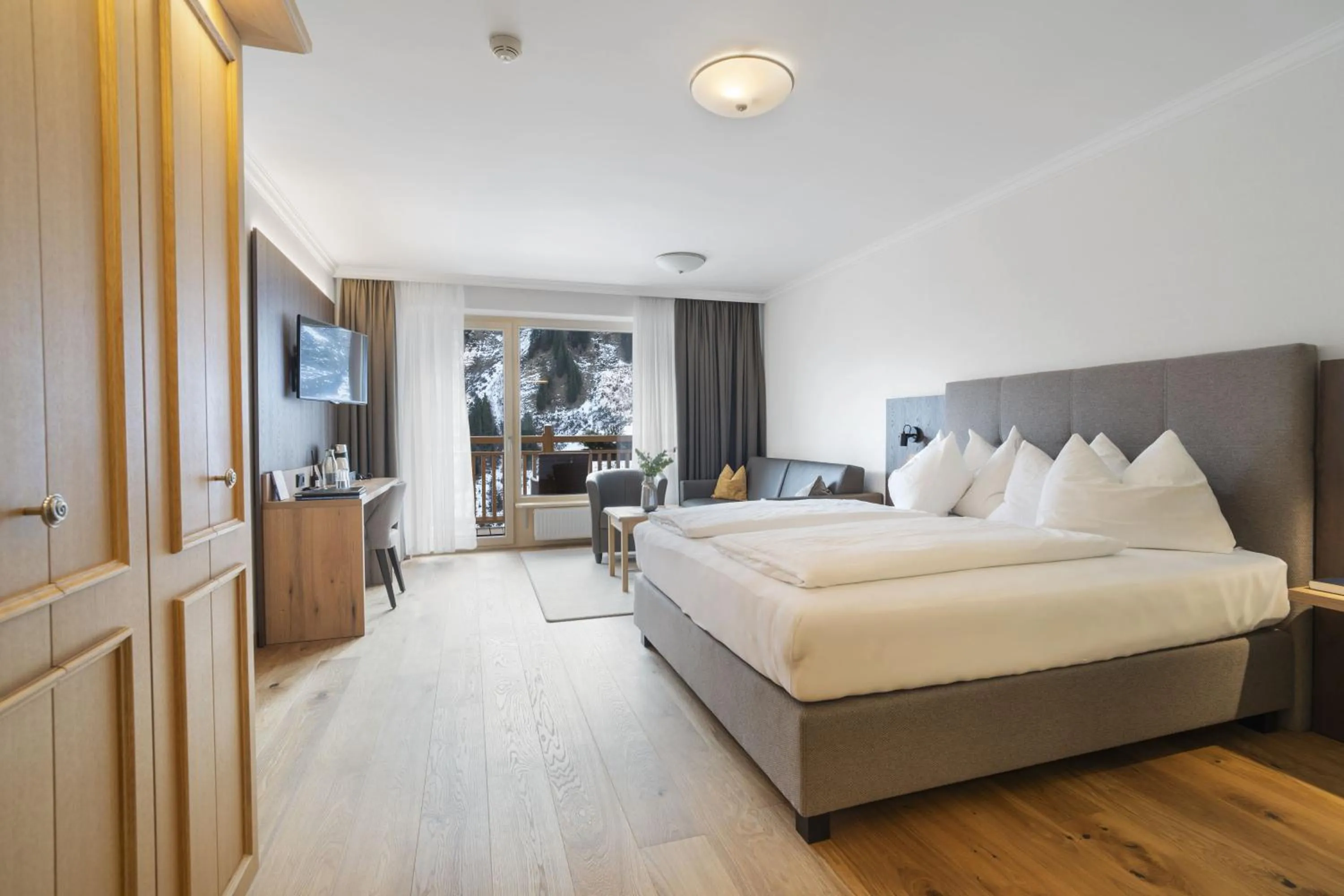 Bed in Damülser Hof - Wellness & Spa Superior