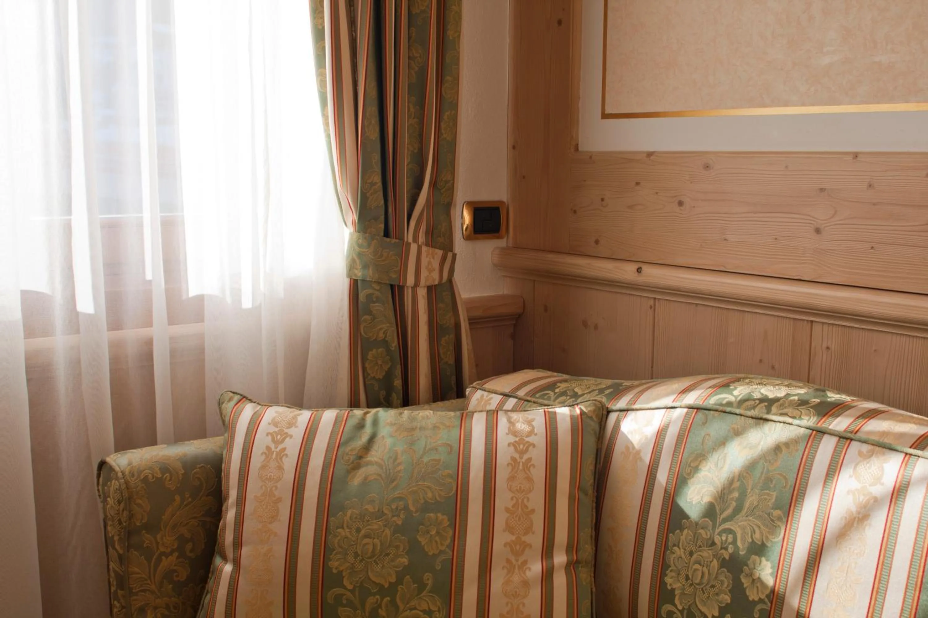 Other, Bed in Hotel Cristallo