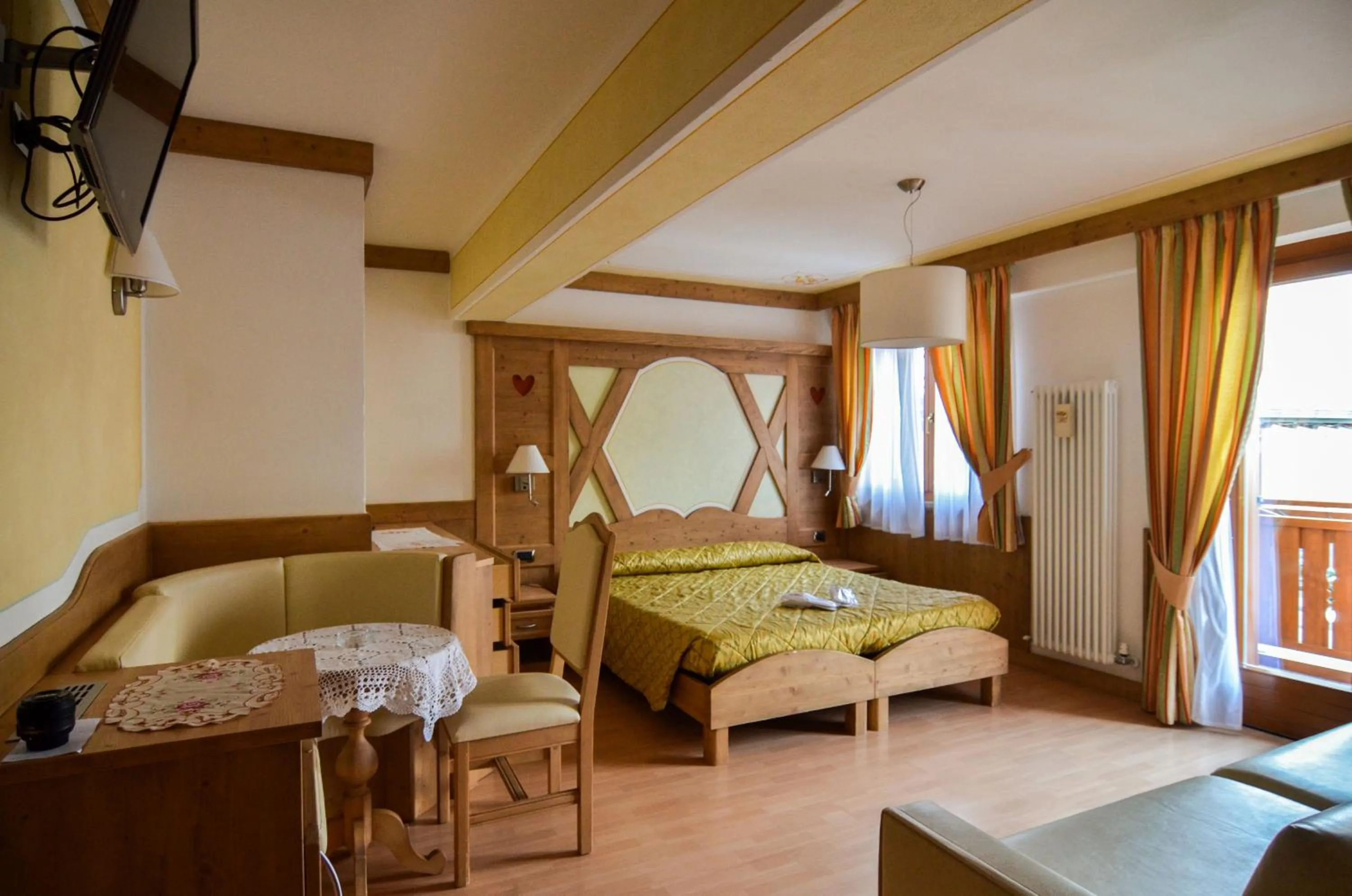 Bed in Hotel Cristallo