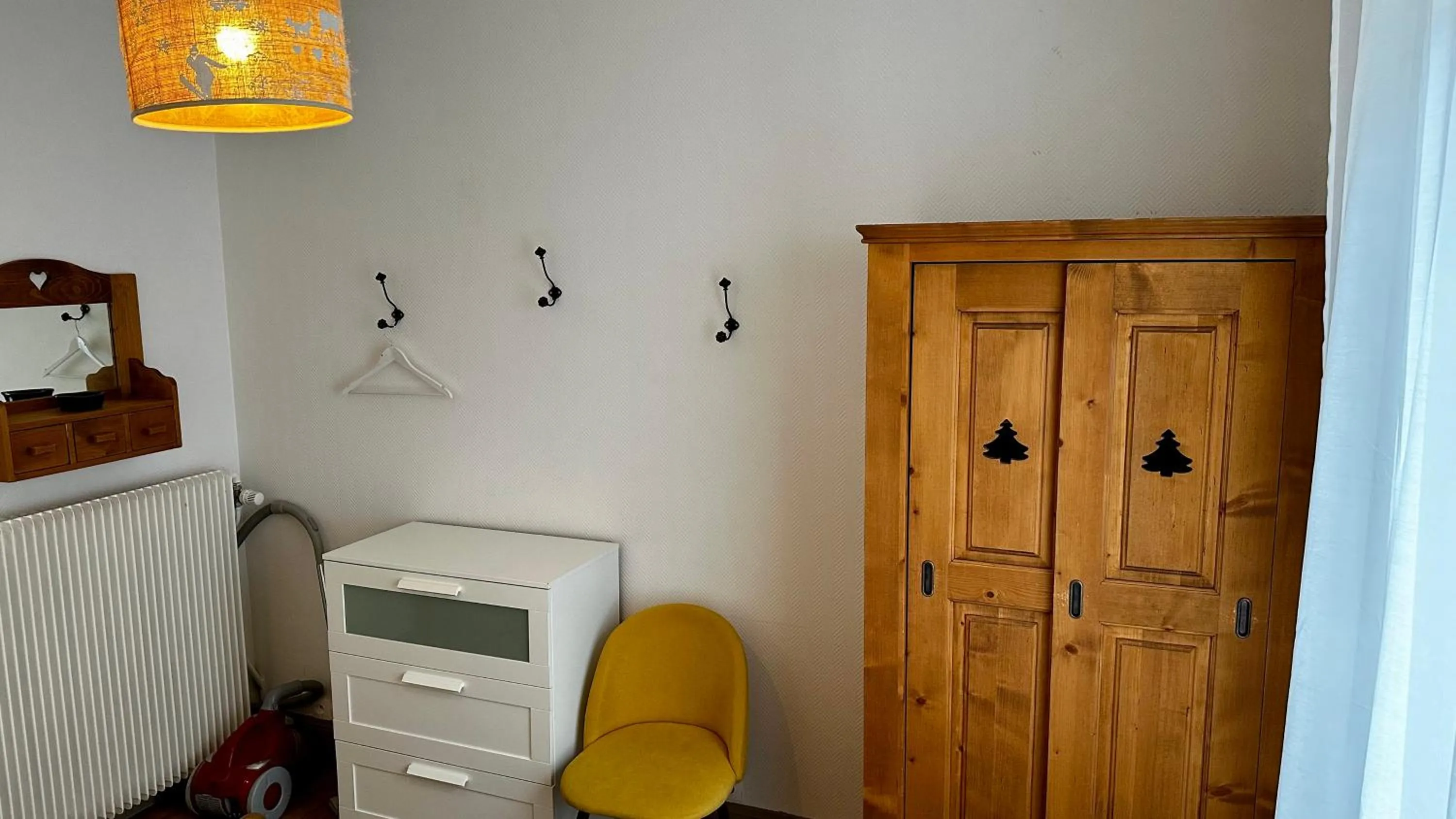 Photo of the whole room in Les Montagnettes
