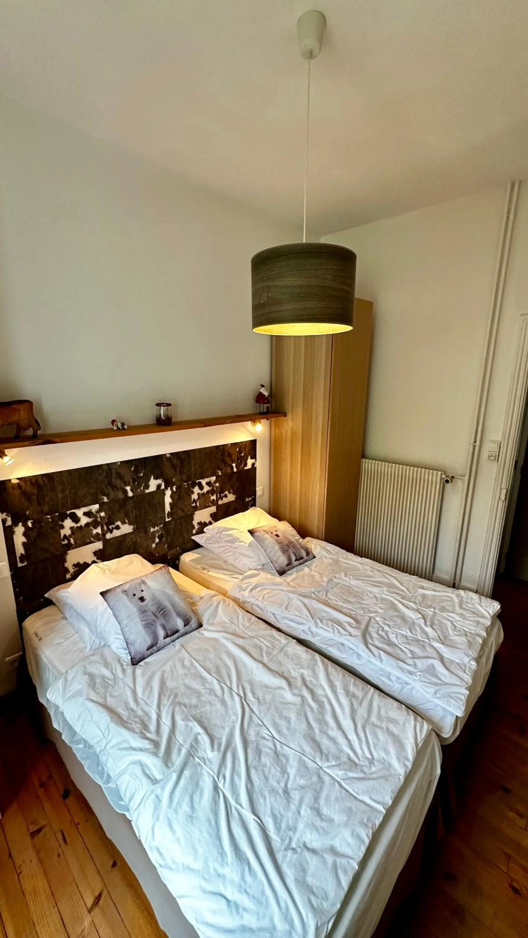 Photo of the whole room, Bed in Les Montagnettes