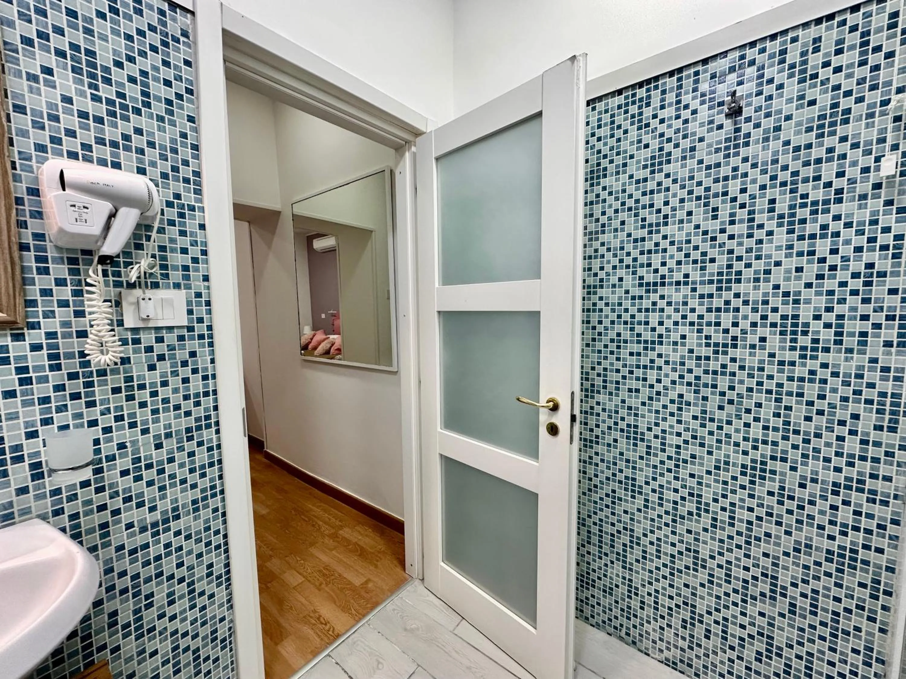 Bathroom in Sweet Dreams Napoli