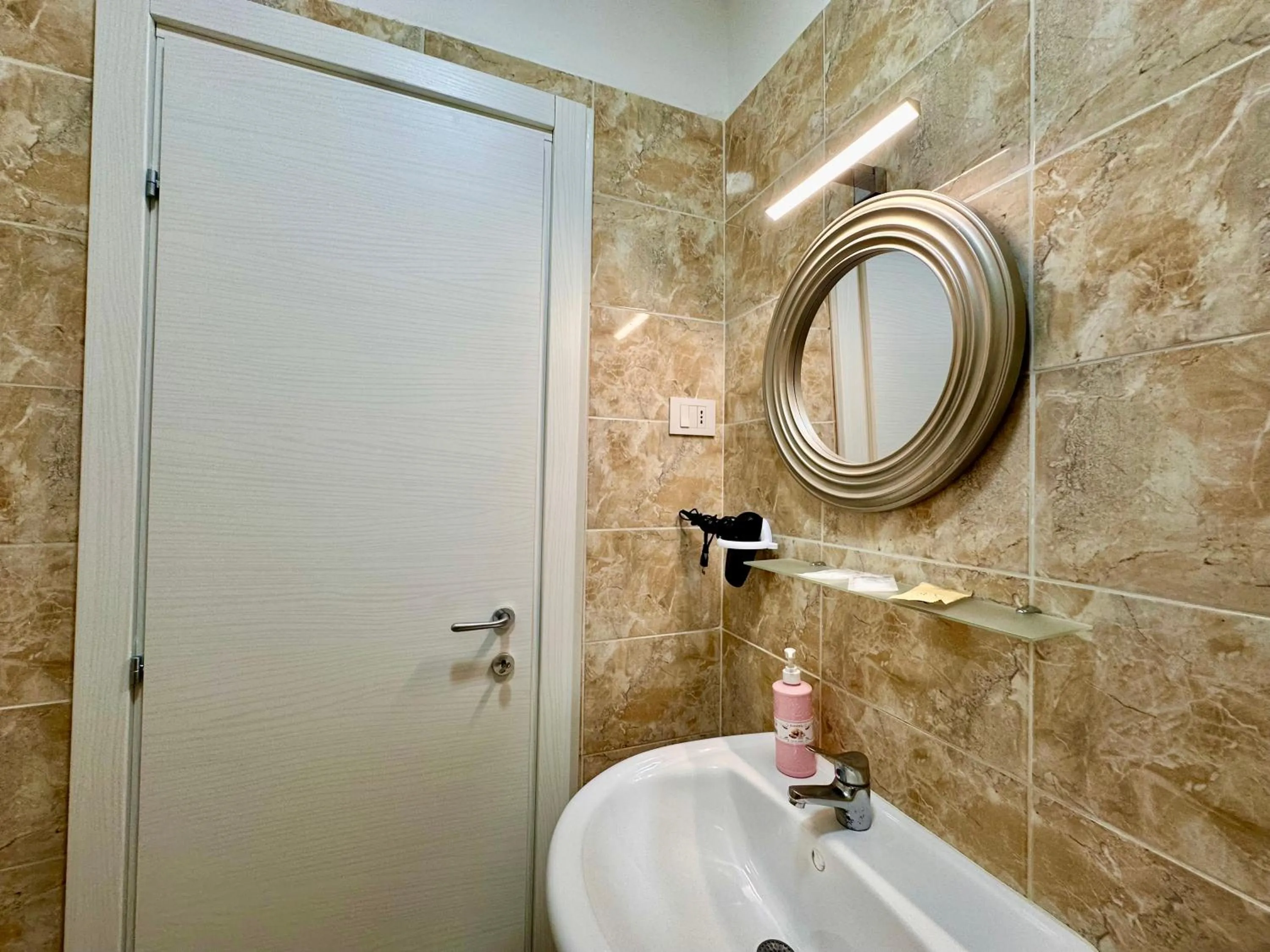 Bathroom in Sweet Dreams Napoli