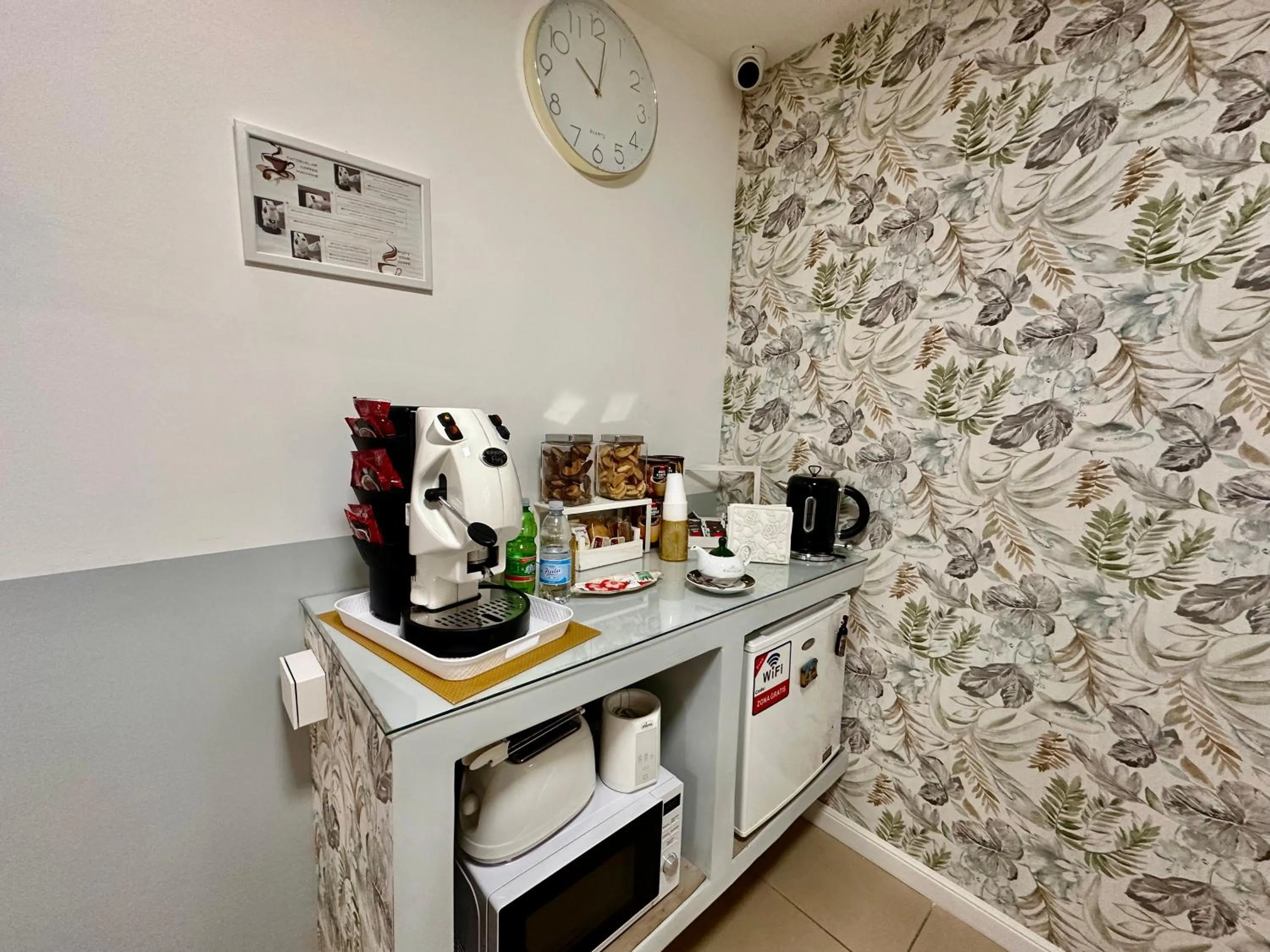 Coffee/tea facilities in Sweet Dreams Napoli