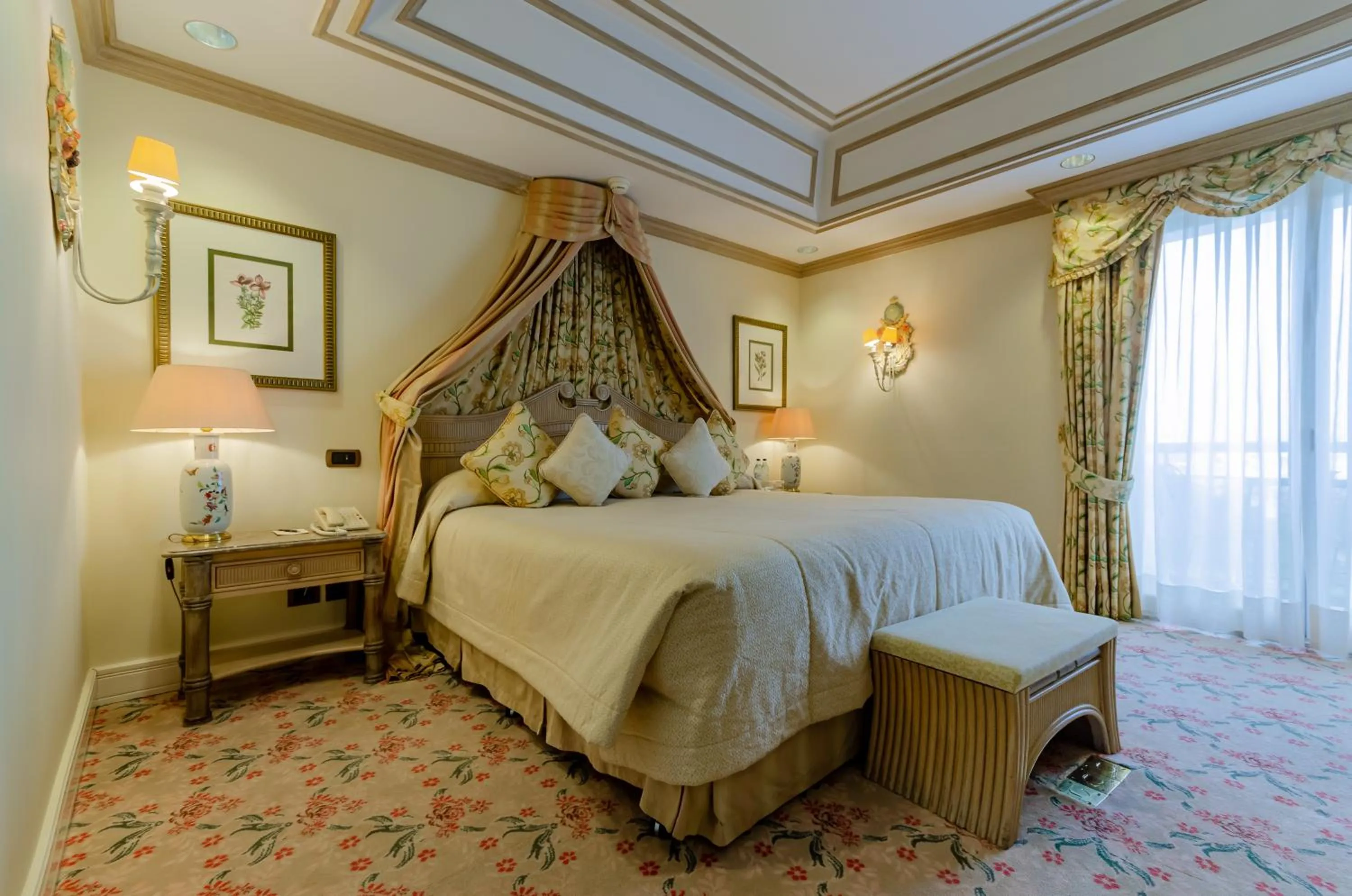 Bedroom, Bed in Olissippo Lapa Palace – The Leading Hotels of the World