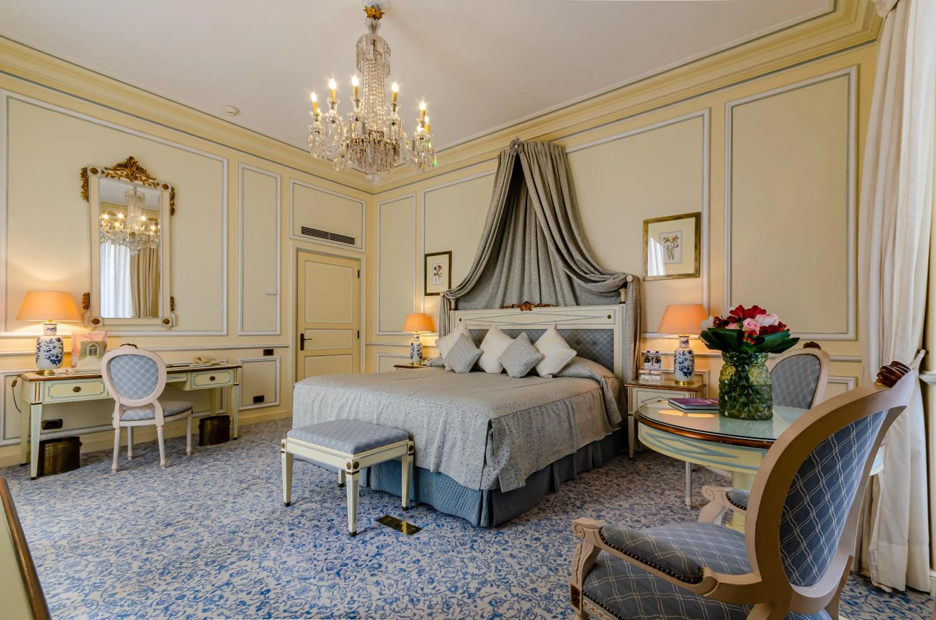 Bedroom, Bed in Olissippo Lapa Palace – The Leading Hotels of the World