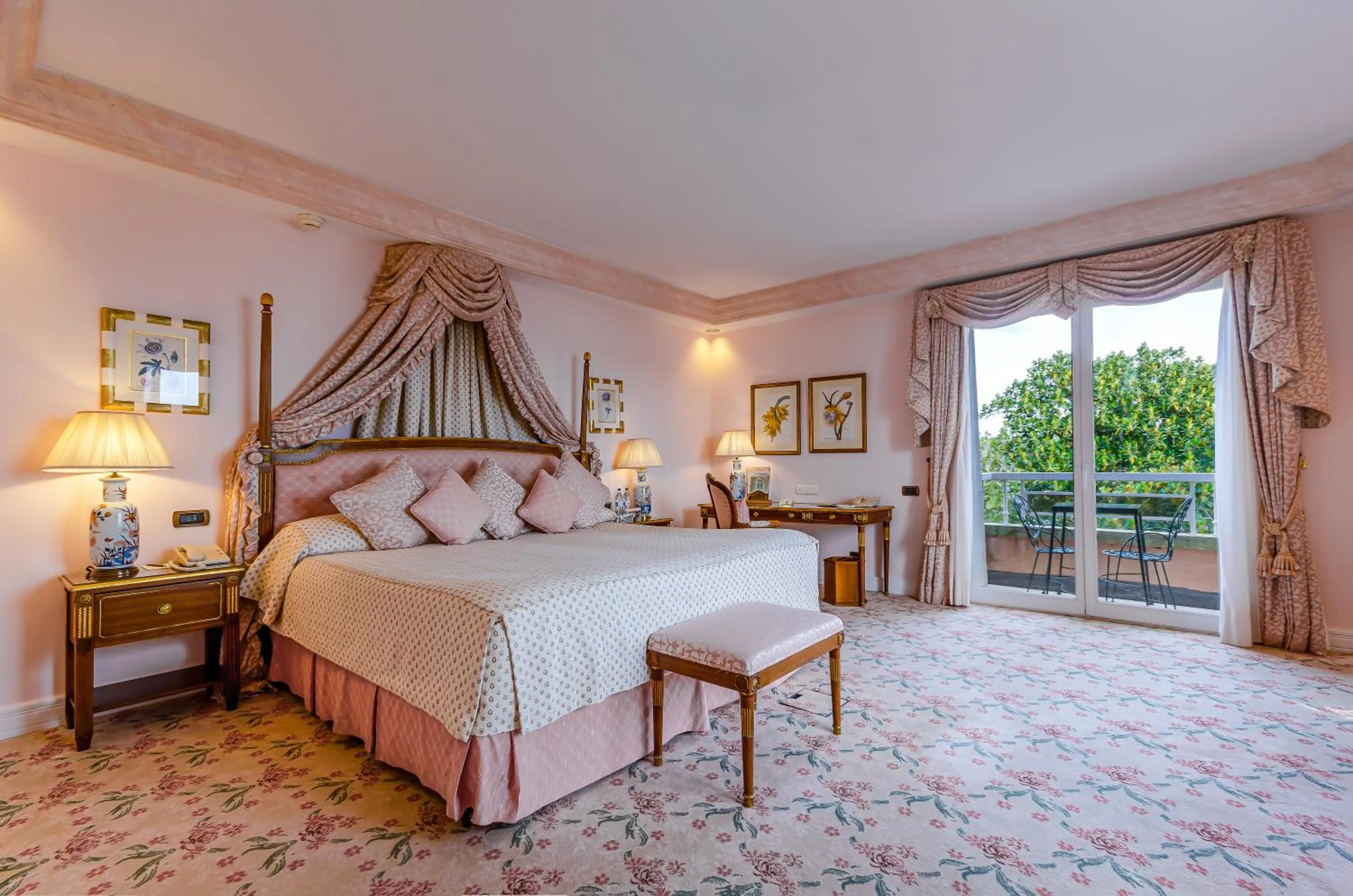 Bedroom, Bed in Olissippo Lapa Palace – The Leading Hotels of the World