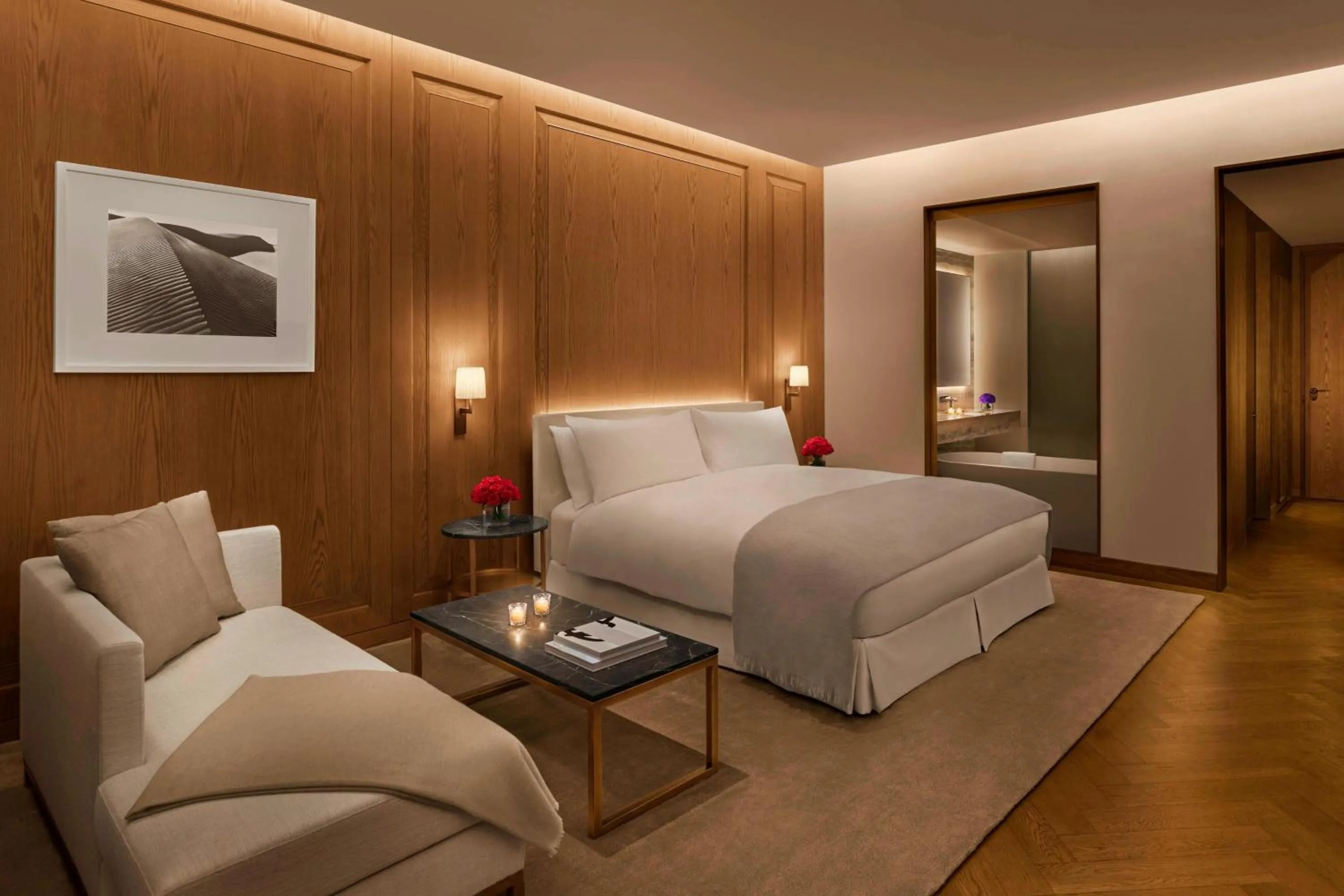 Photo of the whole room, Bed in The Abu Dhabi EDITION