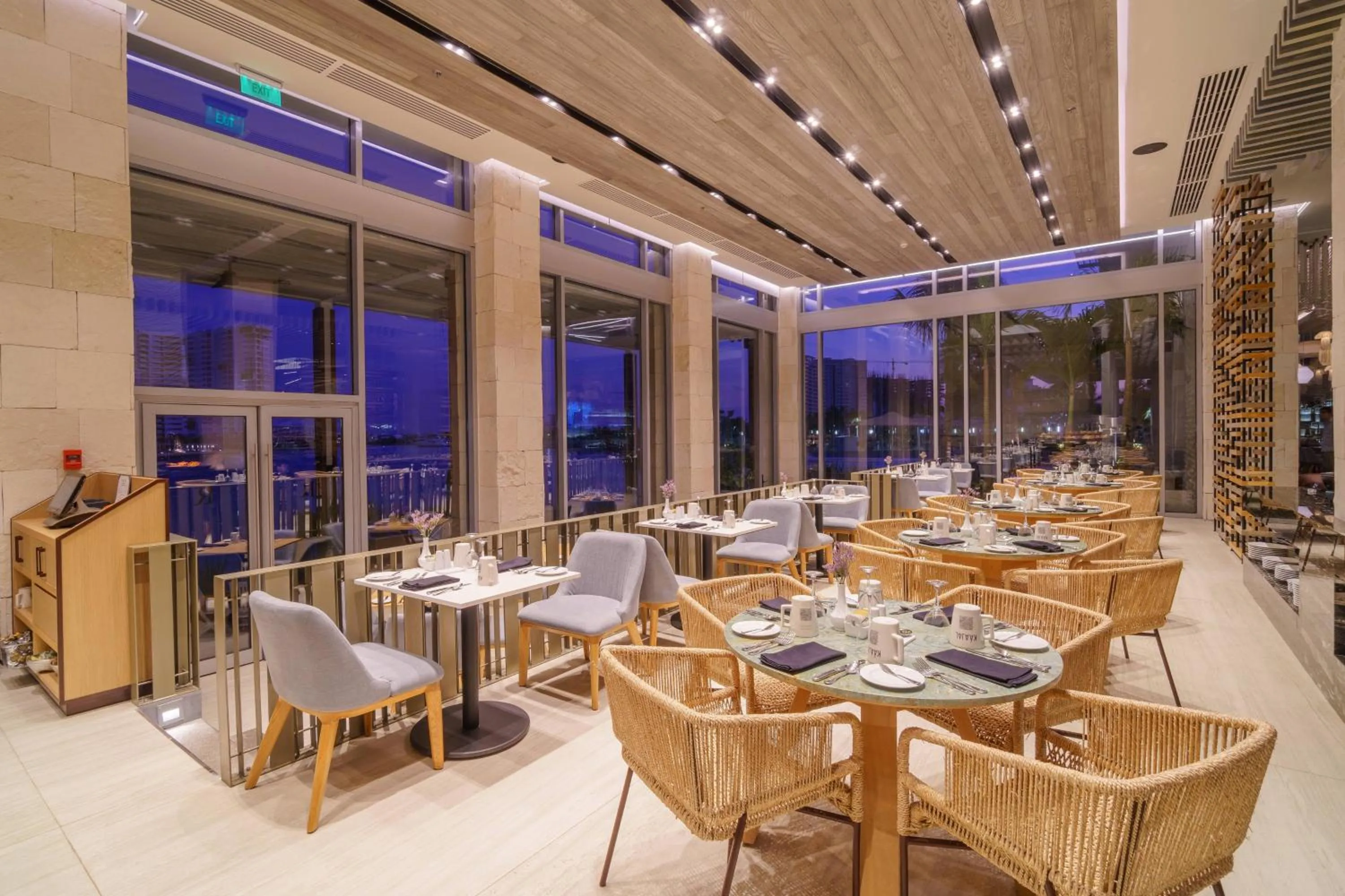 Restaurant/places to eat in Renaissance Cancun Resort & Marina
