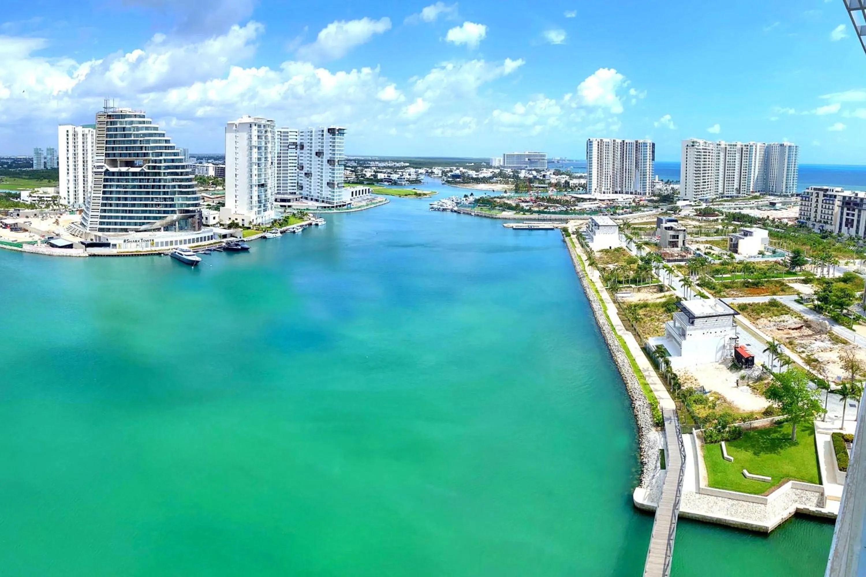 Photo of the whole room in Renaissance Cancun Resort & Marina