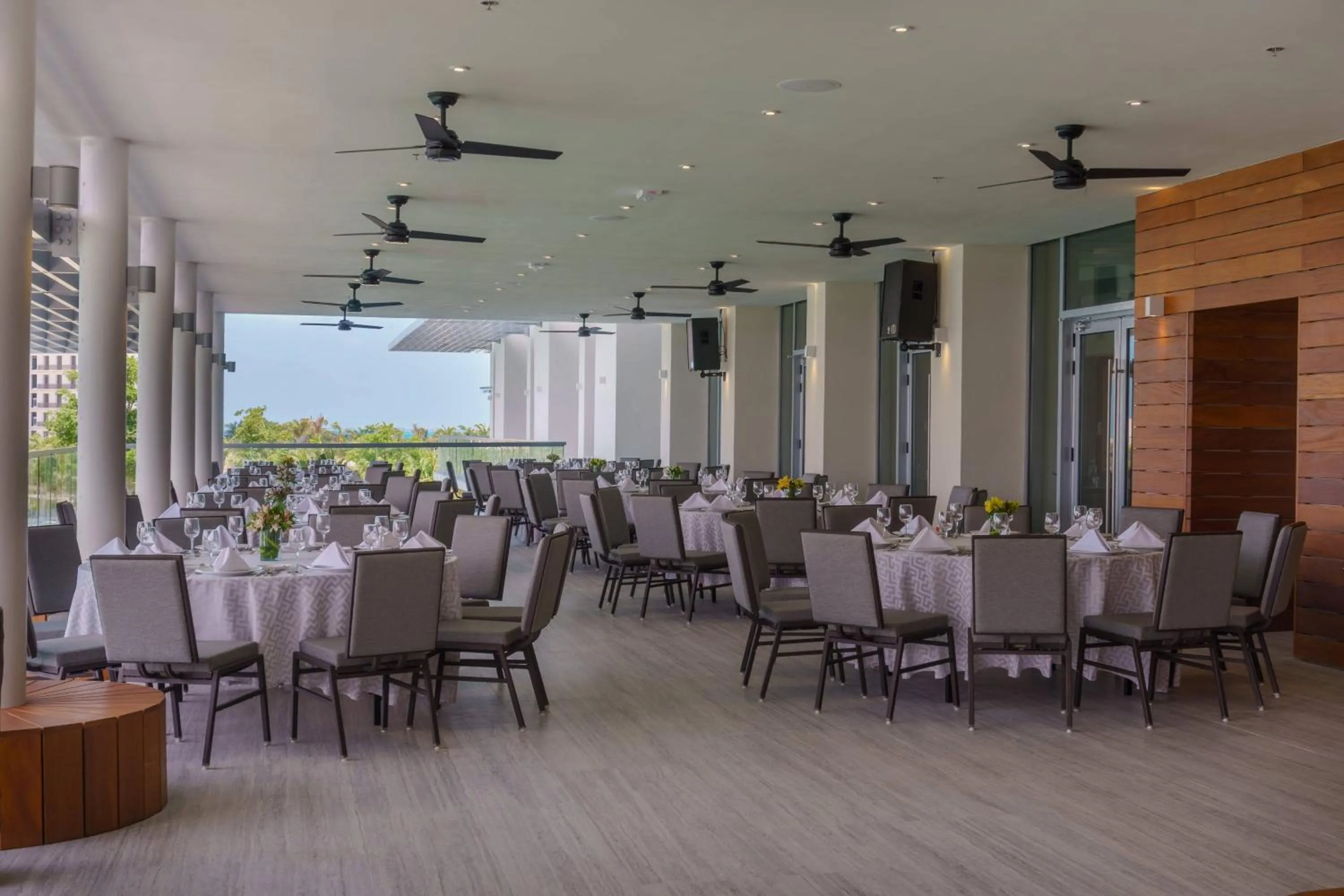 Meeting/conference room in Renaissance Cancun Resort & Marina