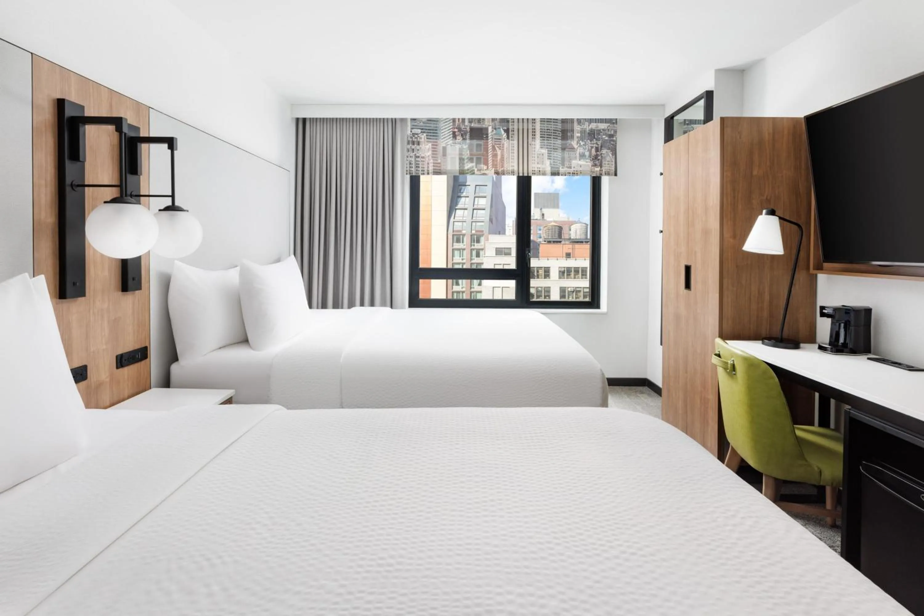Photo of the whole room, Bed in Fairfield Inn & Suites by Marriott New York Manhattan/Times Square South