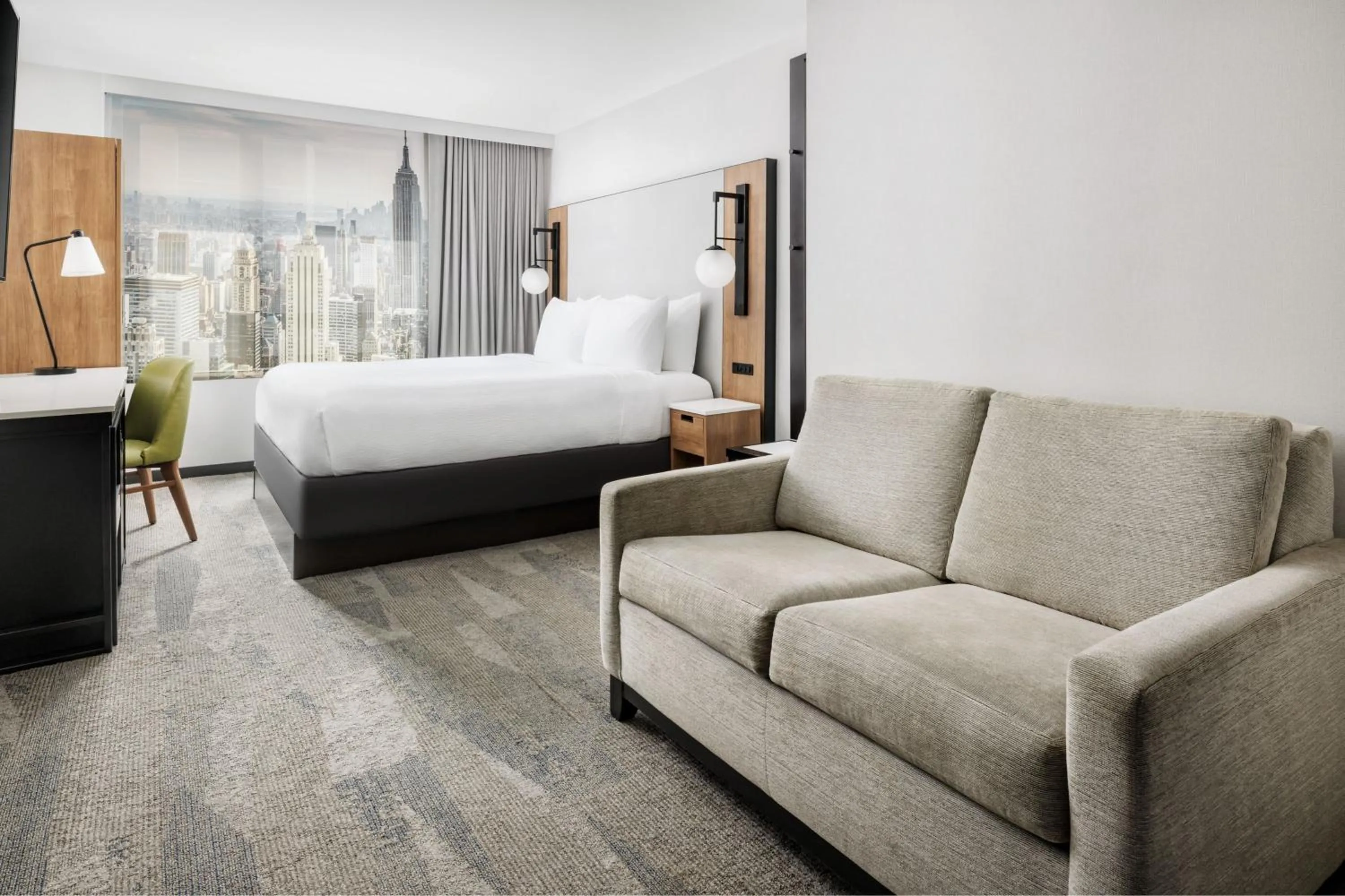 Photo of the whole room, Bed in Fairfield Inn & Suites by Marriott New York Manhattan/Times Square South