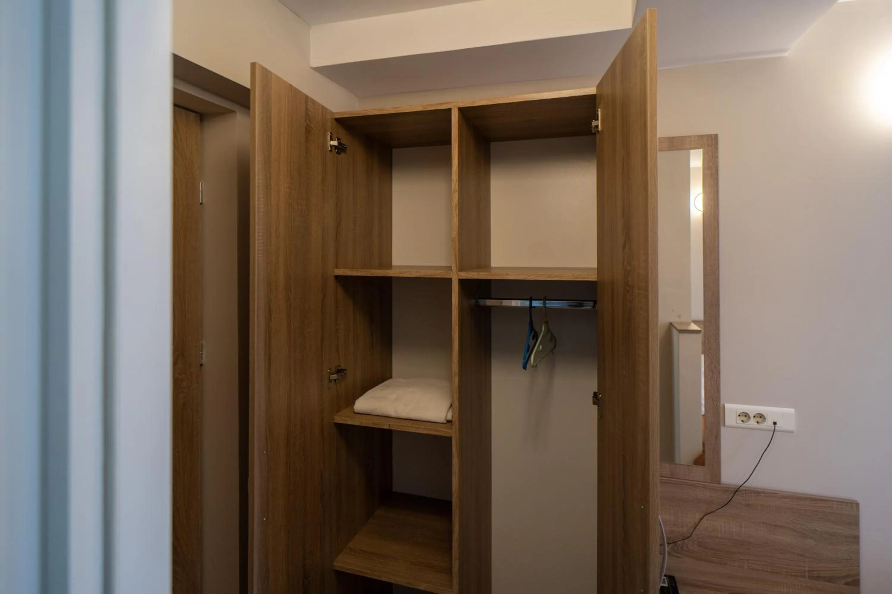 locker in City Hotel Bucharest