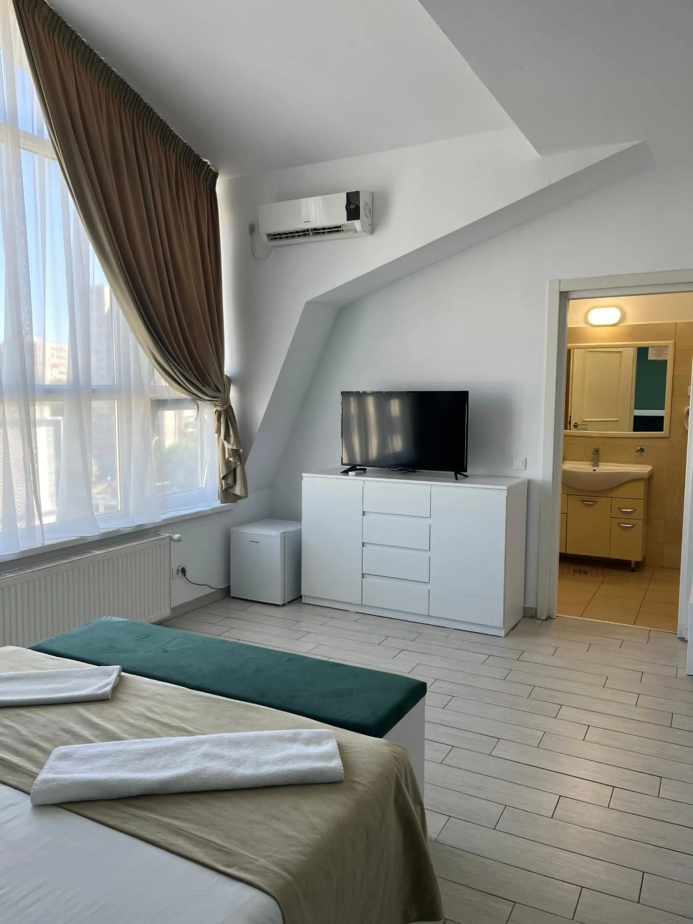 Bed in City Hotel Bucharest