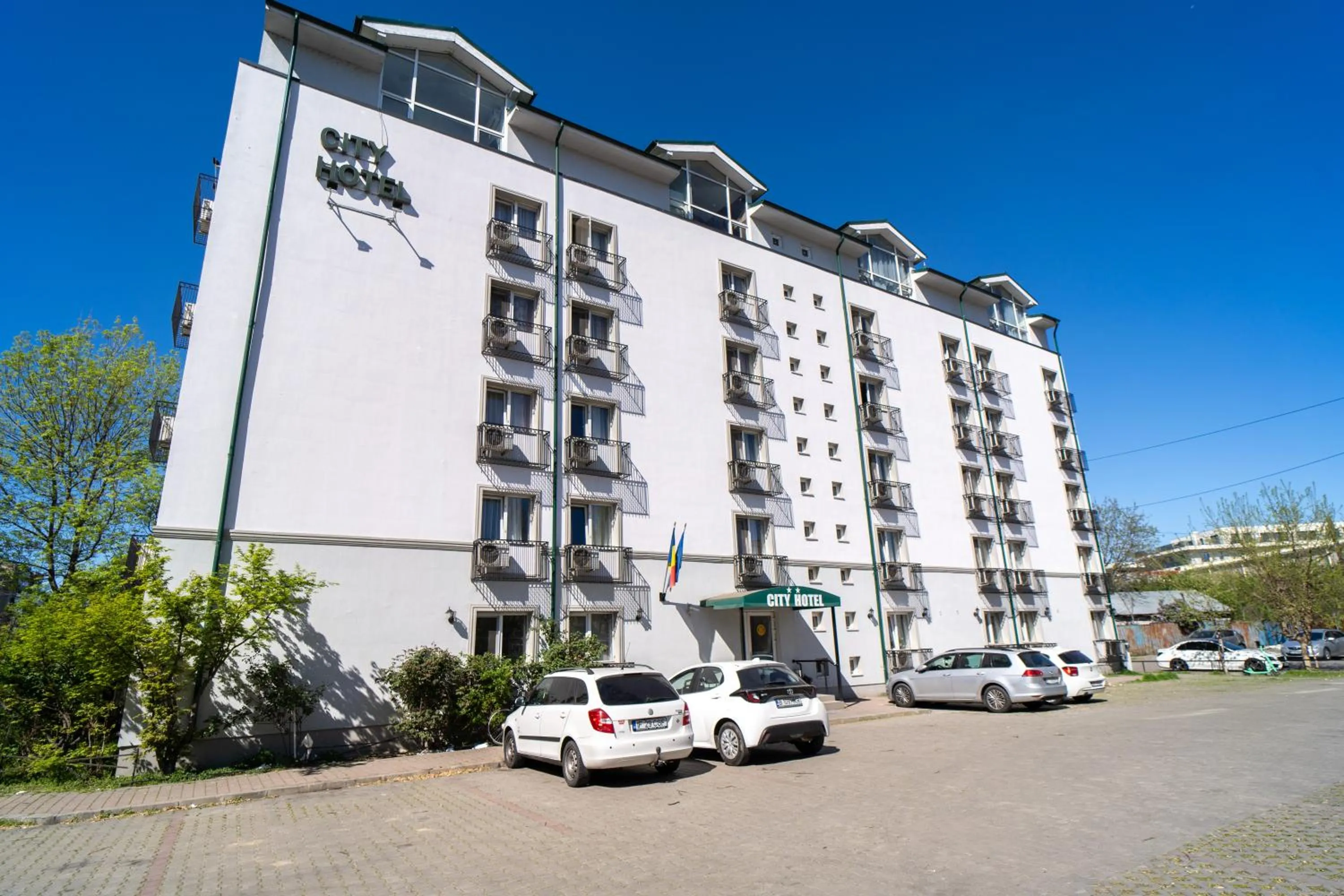 Property building in City Hotel Bucharest