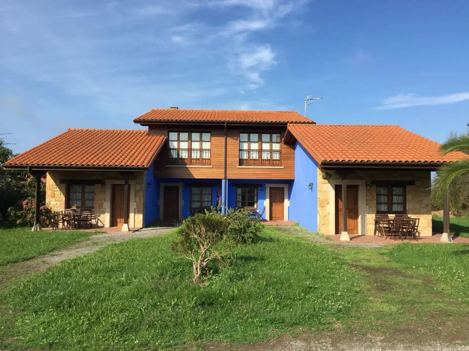 APARTAMENTOS RURALES AZABACHE APARTAMENTOS RURALES AZABACHE