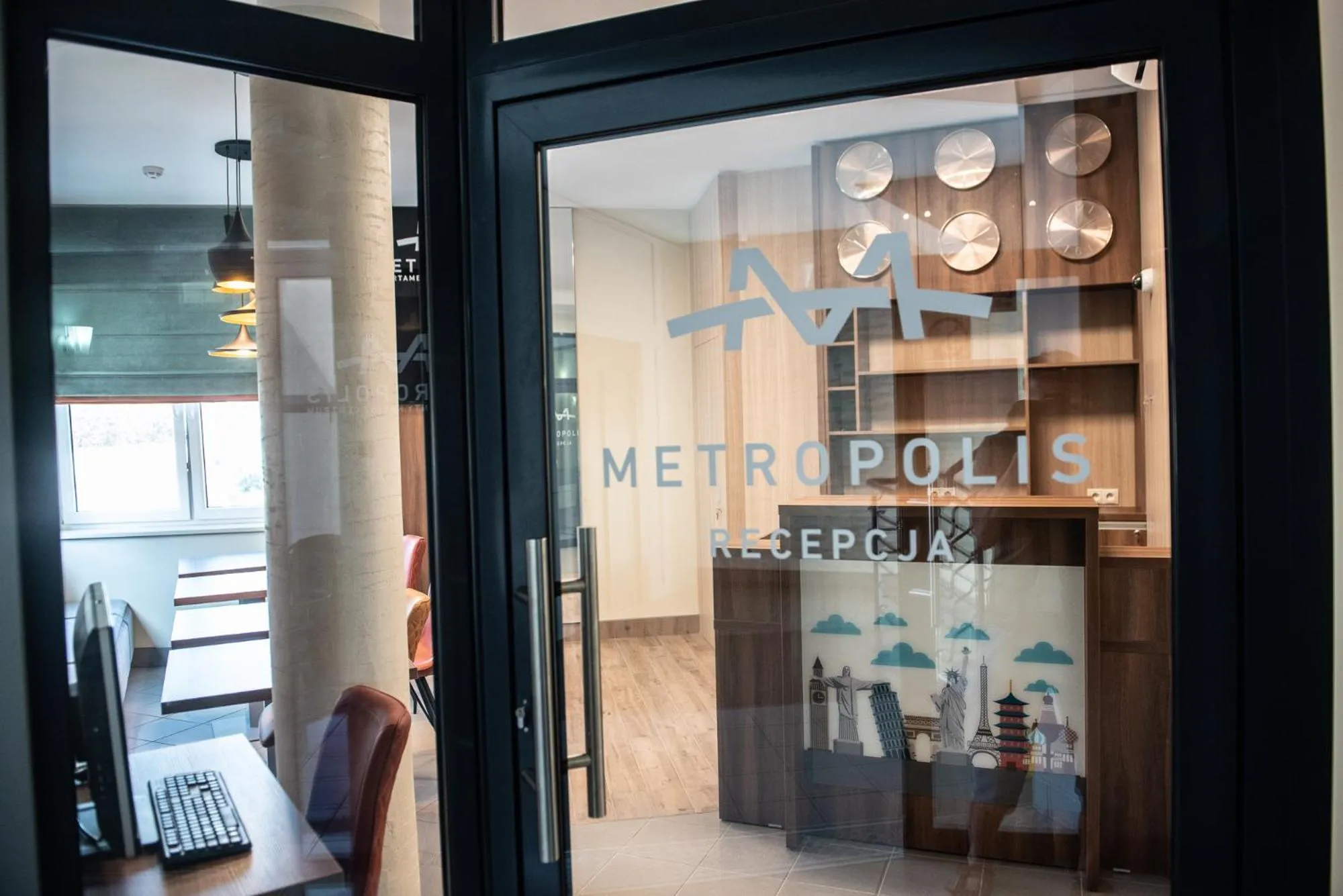 Communal lounge/ TV room in Metropolis Apartamenty Centrum