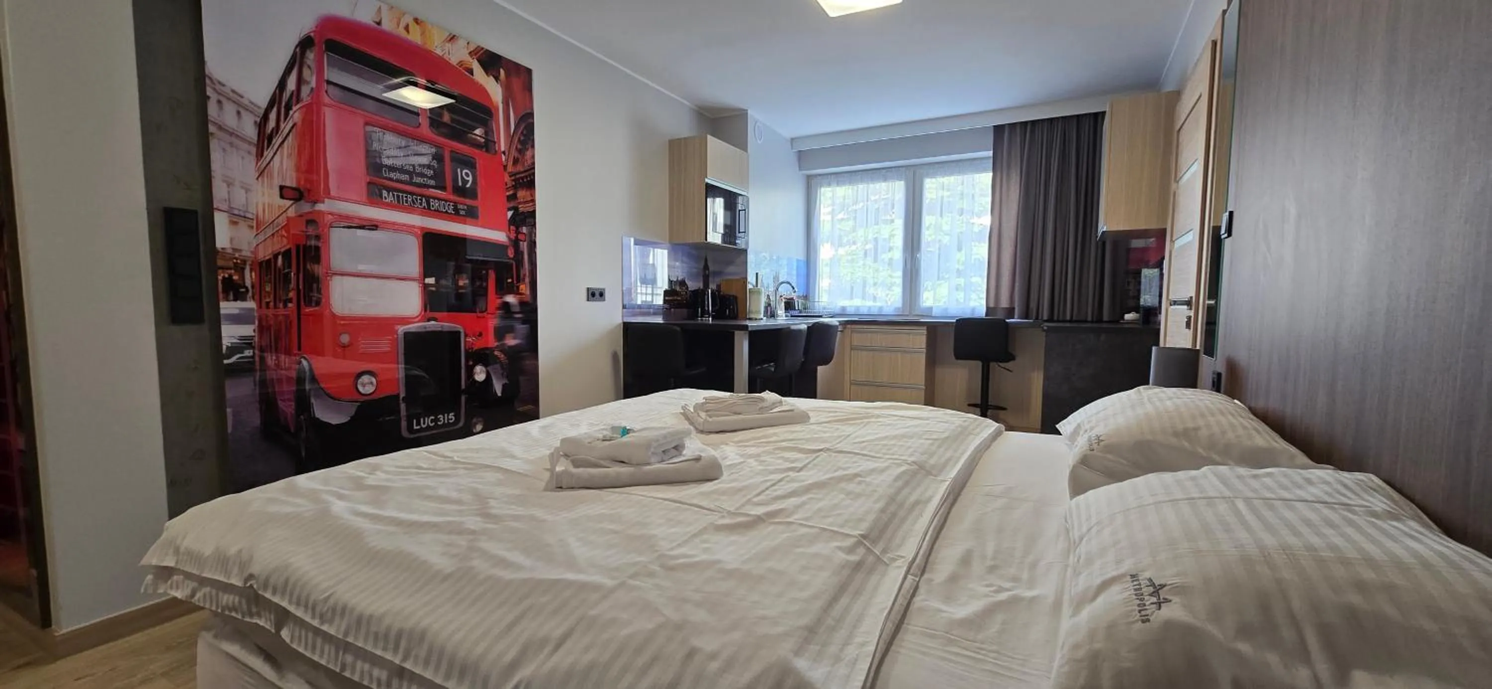 Photo of the whole room, Bed in Metropolis Apartamenty Centrum