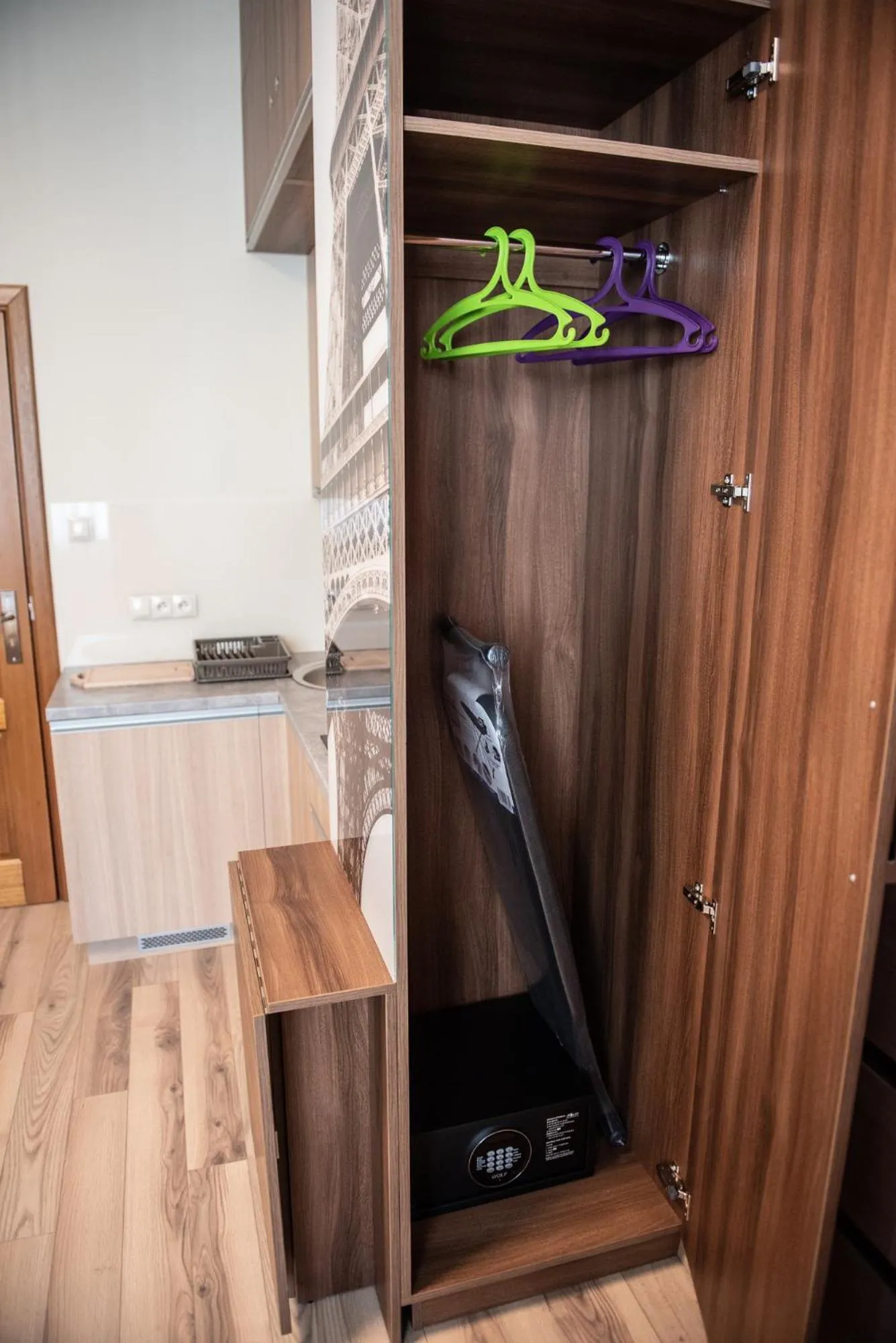 Kitchen or kitchenette in Metropolis Apartamenty Centrum